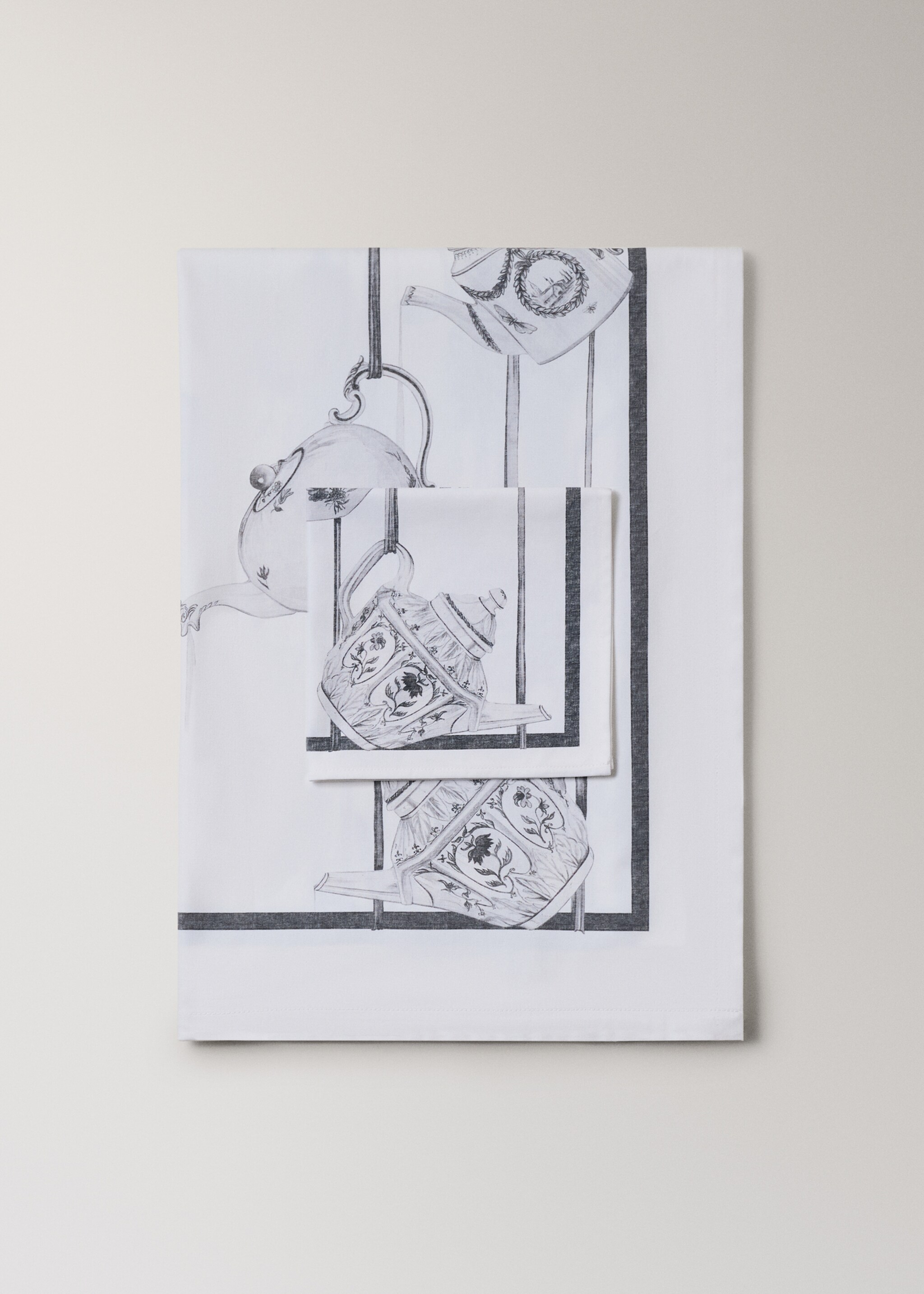 Cotton tablecloth with cup pattern for 6 to 8 guests - Details of the article 3, Grey. Ref: 27061328-00.