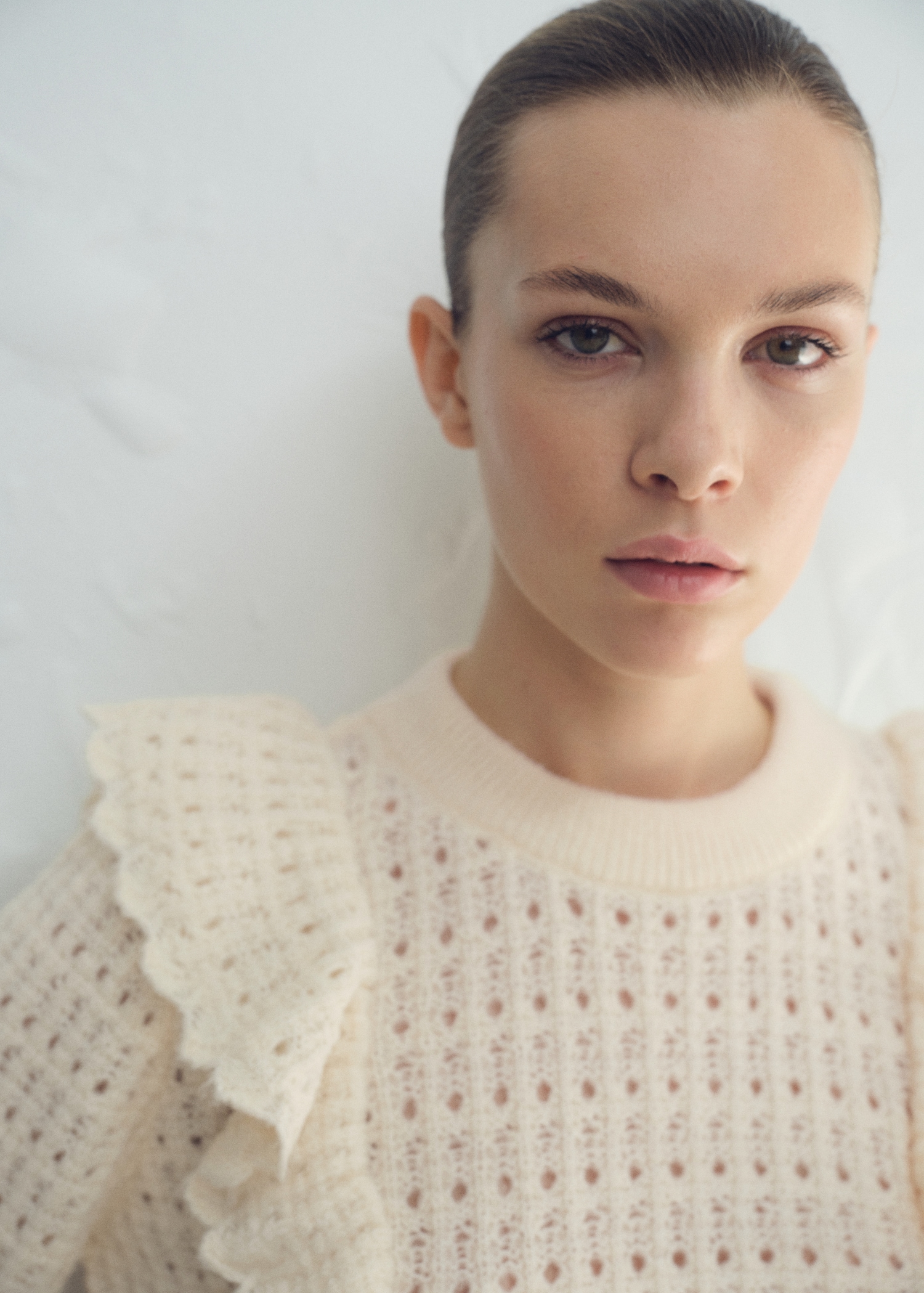 Openwork knitted sweater with ruffles - Details of the article 1