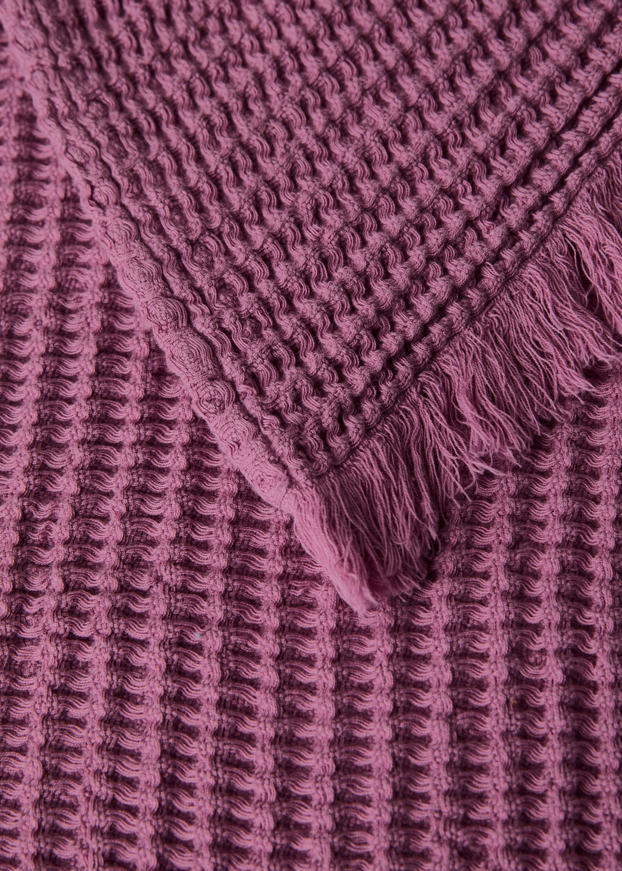 Cotton waffle blanket with fringed finish - Details of the article 1, Pink. Ref: 27061517-00.