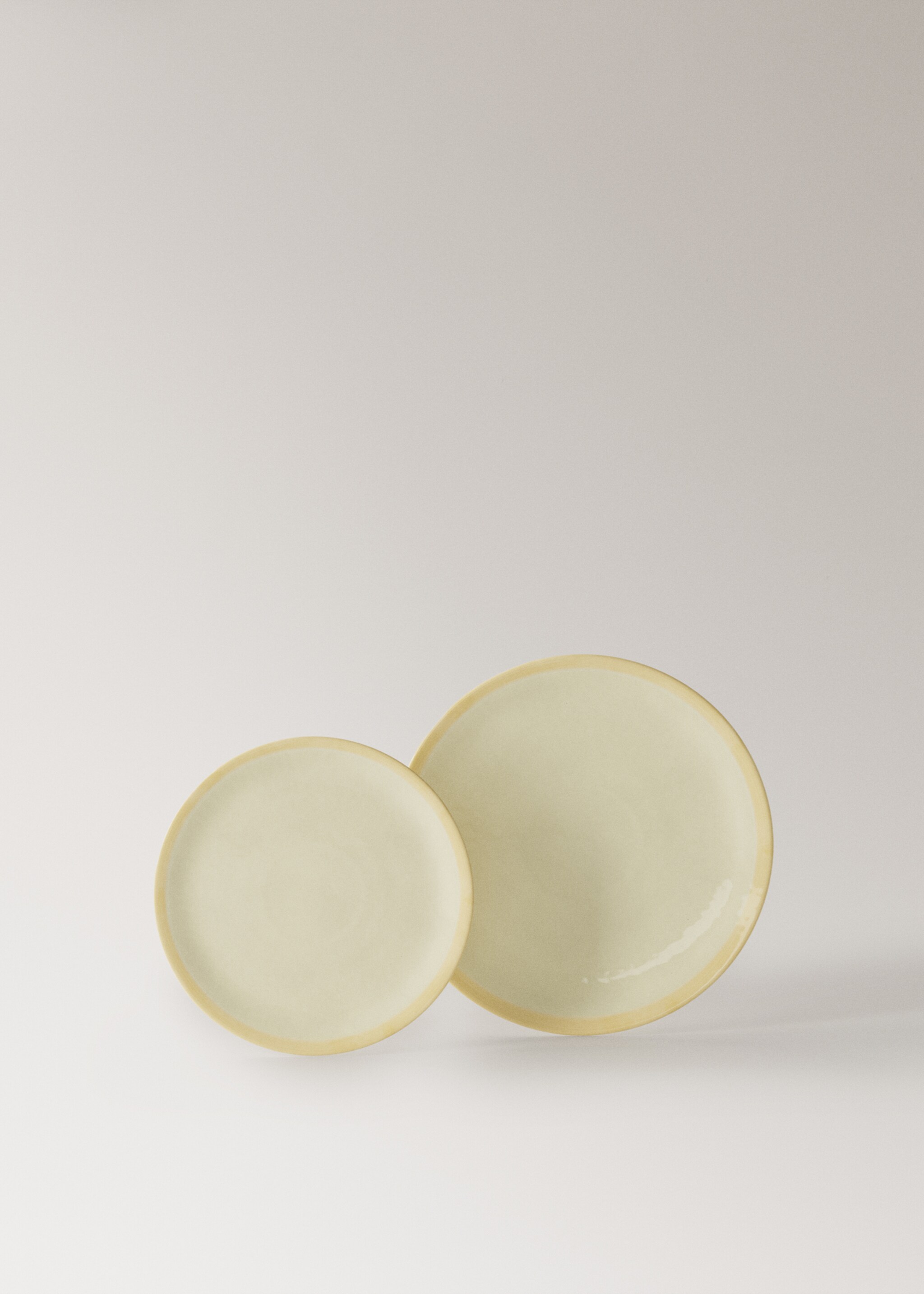 Contrast stoneware dessert plate - Details of the article 3, Ochre. Ref: 27061523-00.