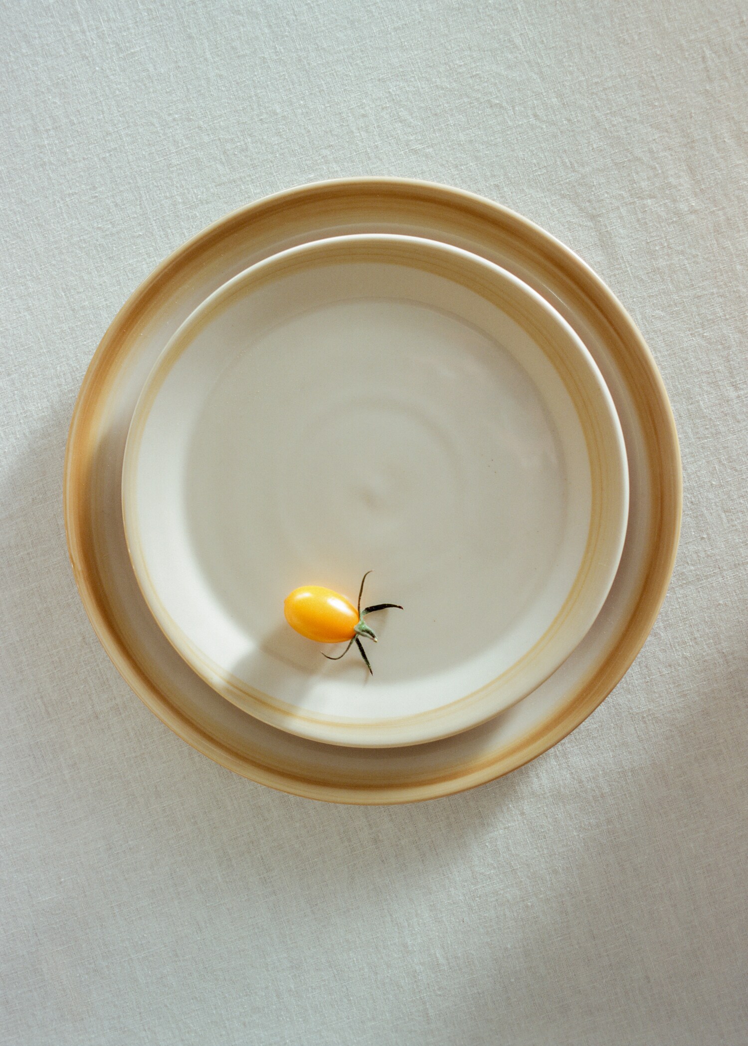 Contrast stoneware dessert plate - Details of the article 6