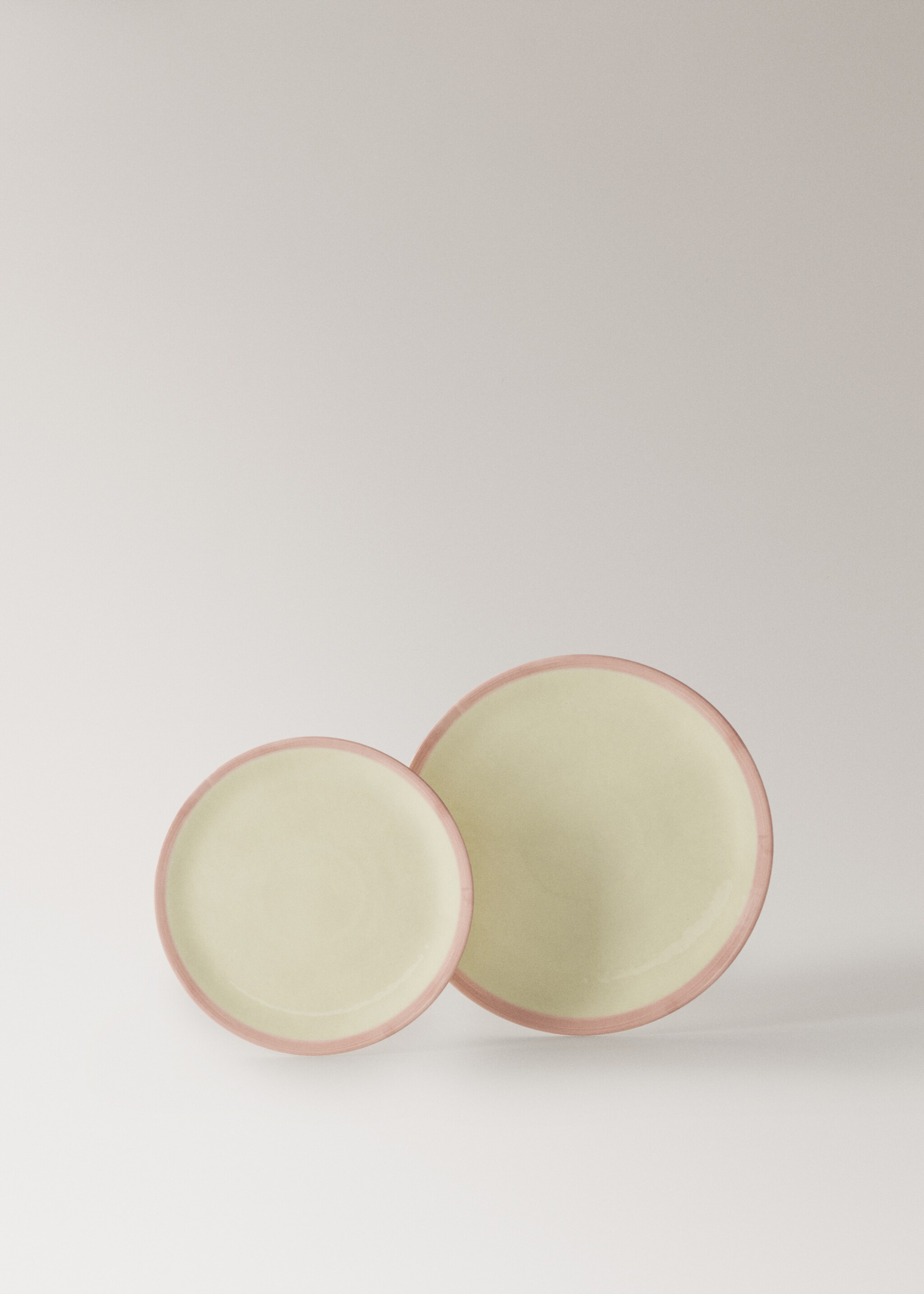 Contrast stoneware dessert plate - Details of the article 3, Pale Pink. Ref: 27061523-00.