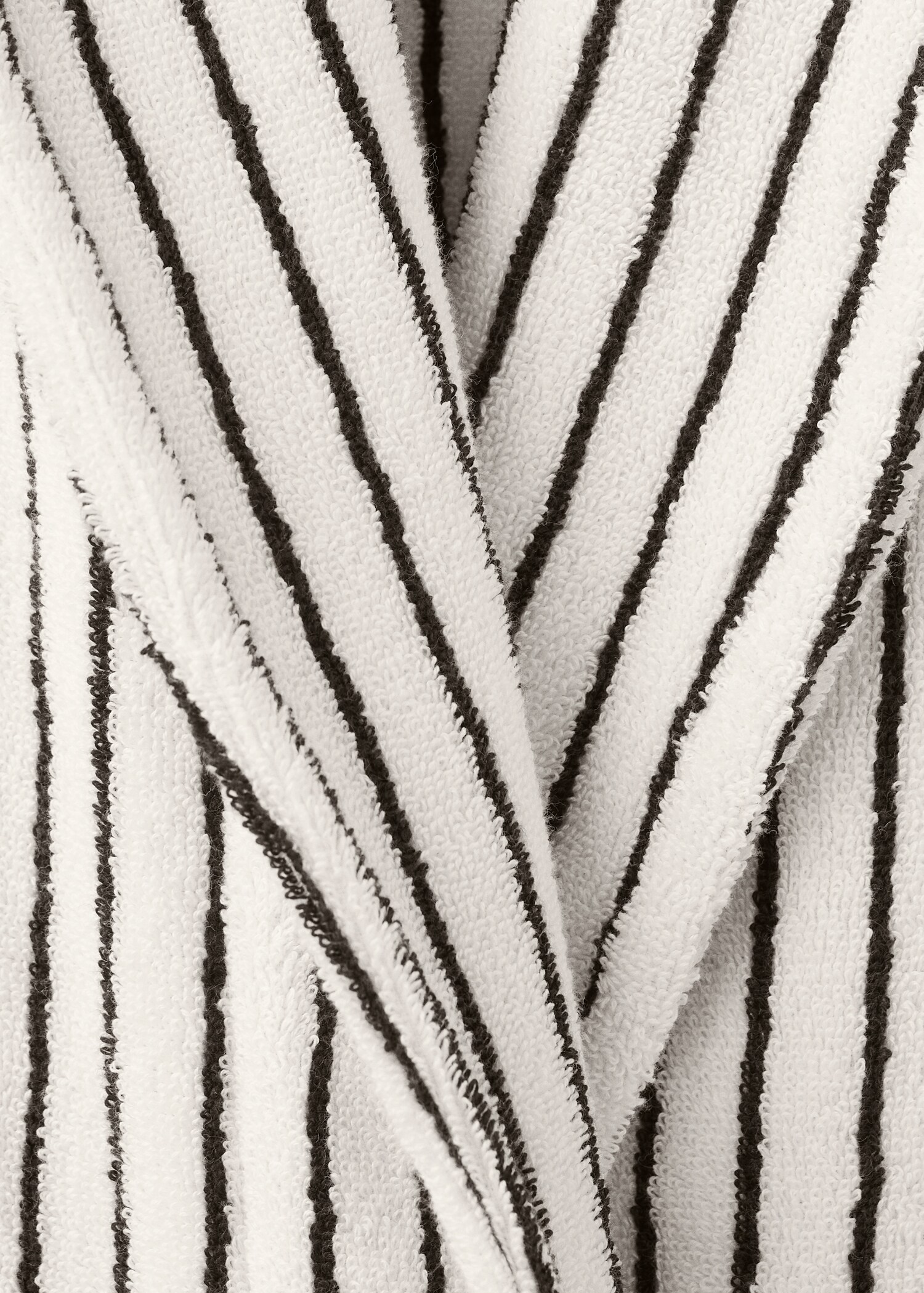 Two-tone striped bathrobe - Details of the article 1