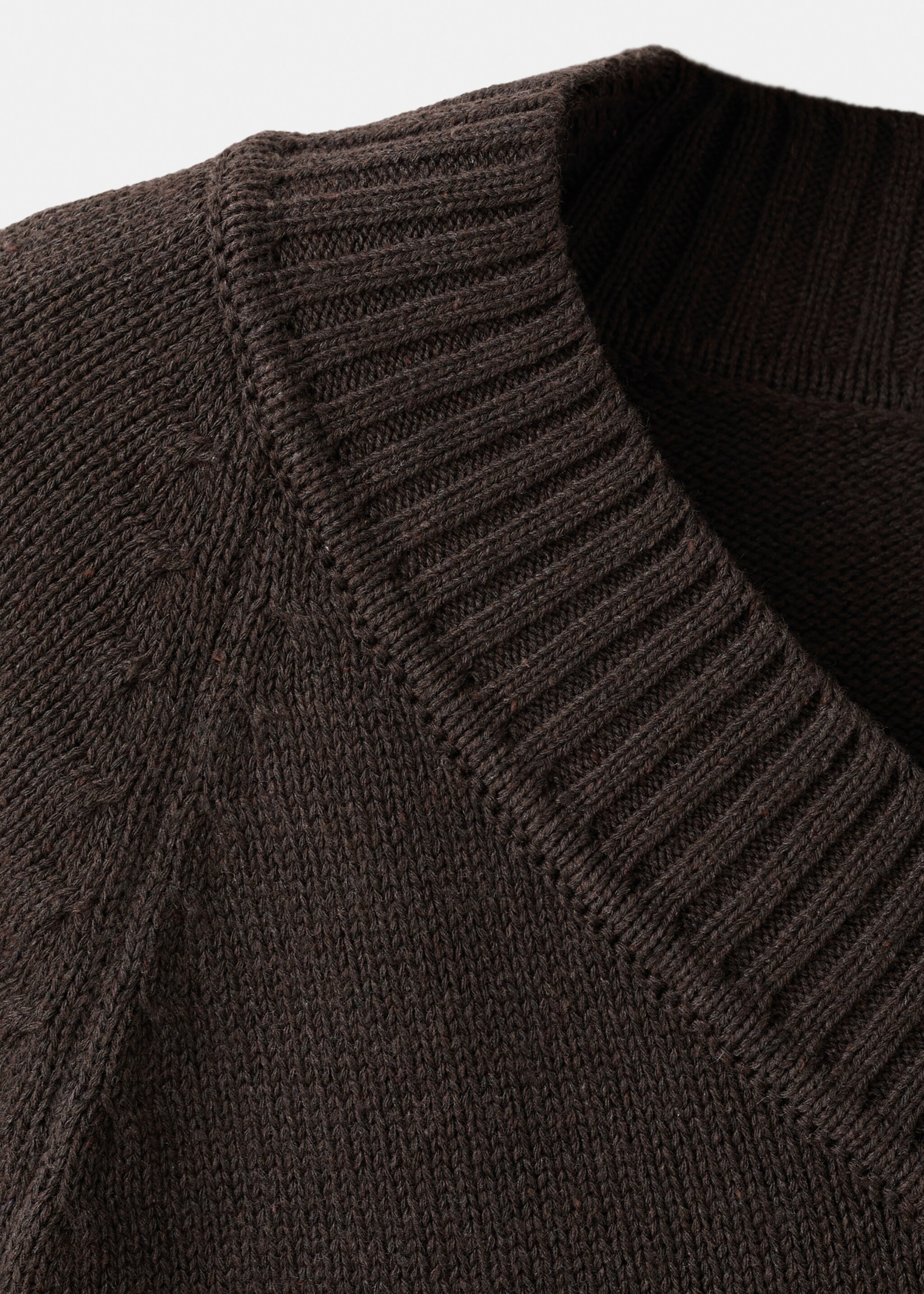 V-neck knit sweater - Details of the article 8, Brown. Ref: 27061536-00.