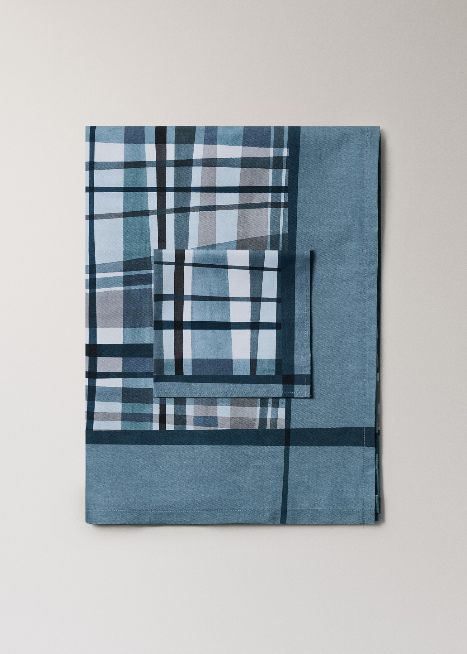 Cotton napkins with irregular check pattern - Details of the article 3
