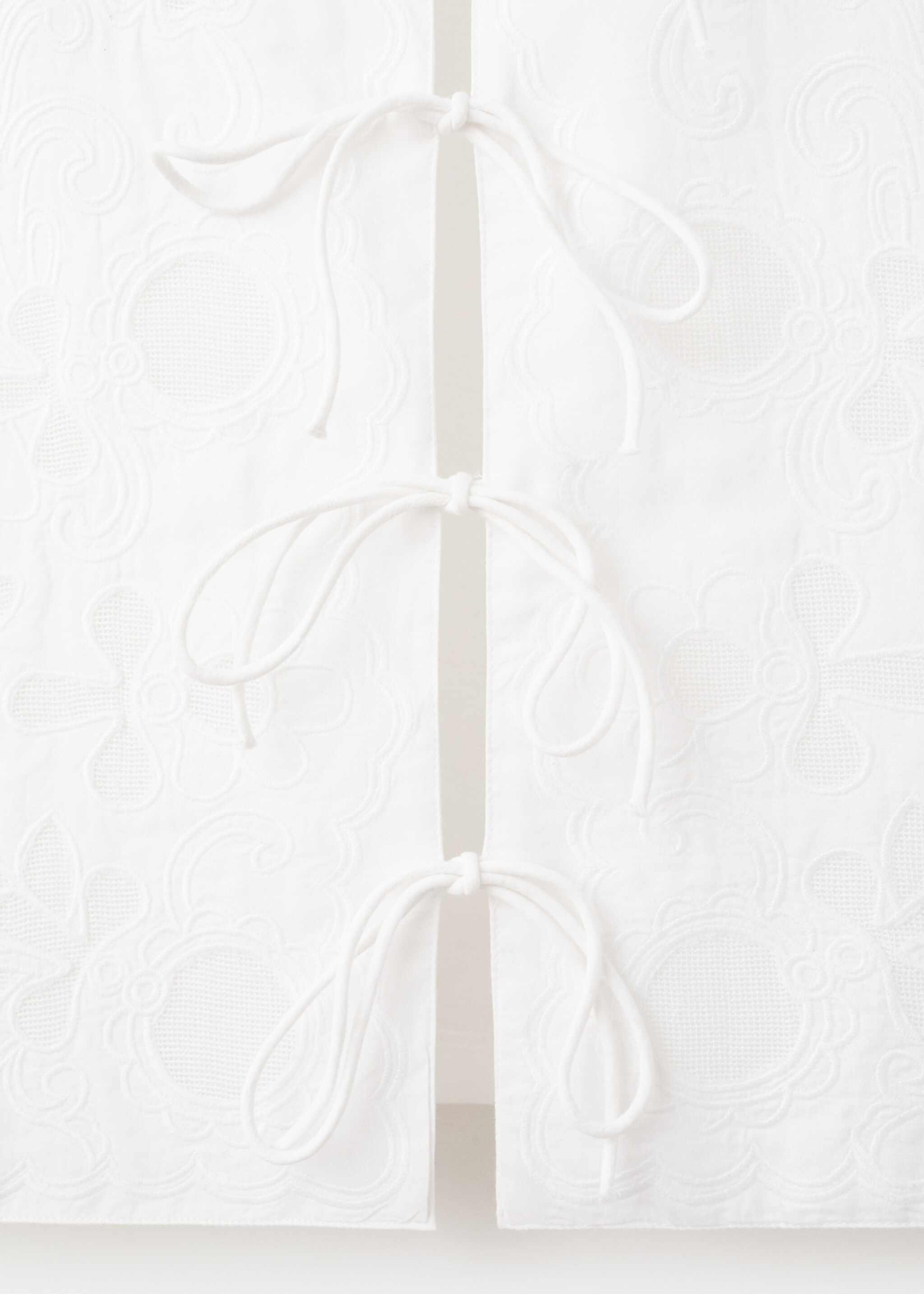 صدرية مطرزة بعقد - تفاصيل المنتج 8, أبيض. Ref: 27062539-00.