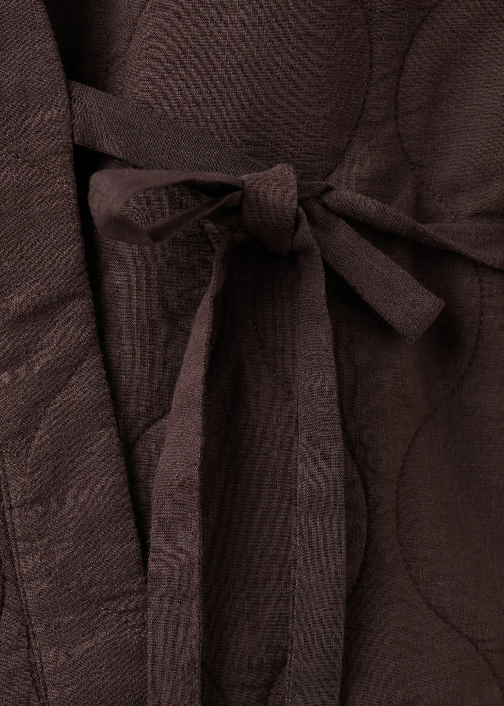 Quilted kimono with tie - Details of the article 8, Brown. Ref: 27062545-00.
