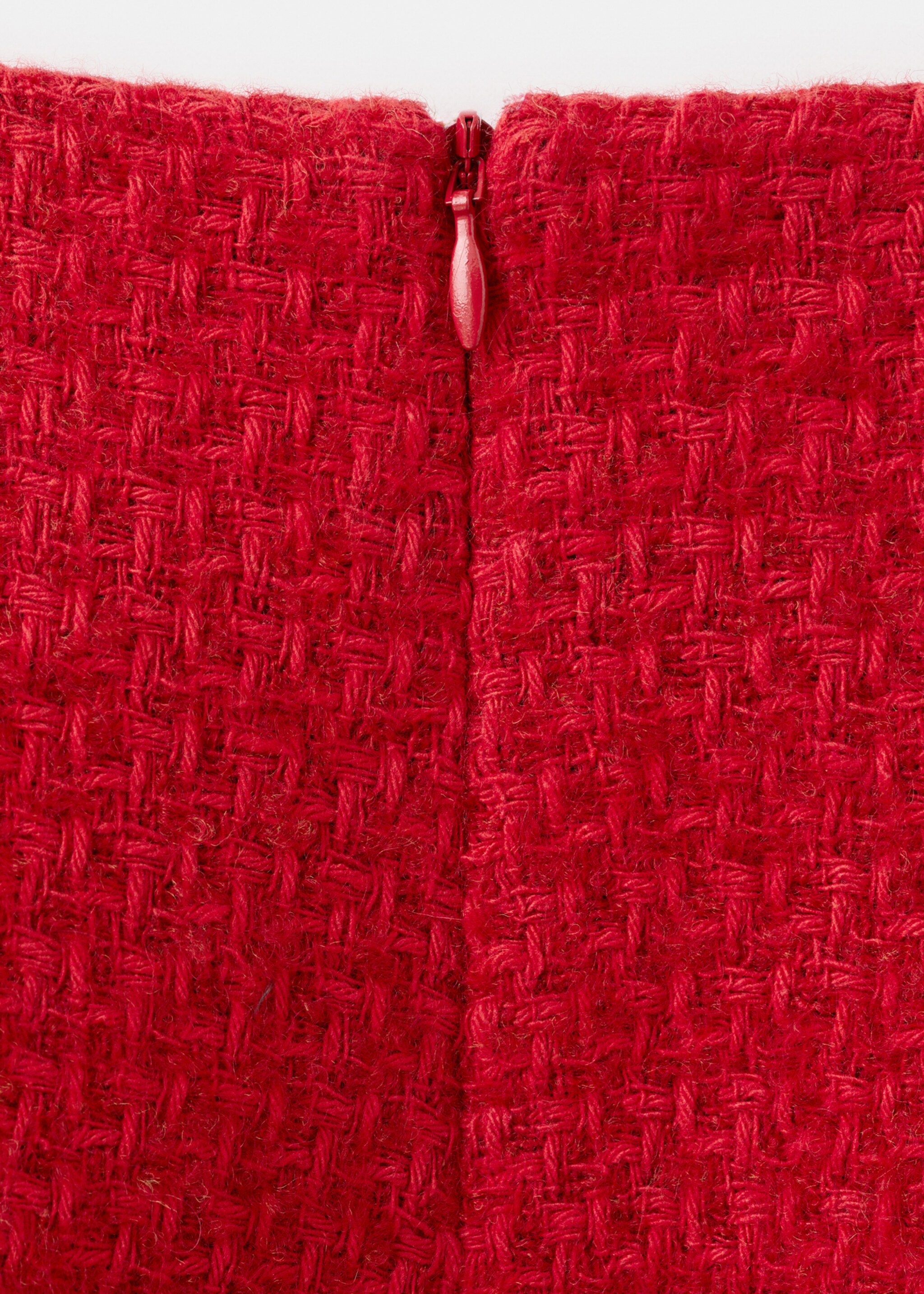 Short tweed skirt - Details of the article 8, Red. Ref: 27062548-00.