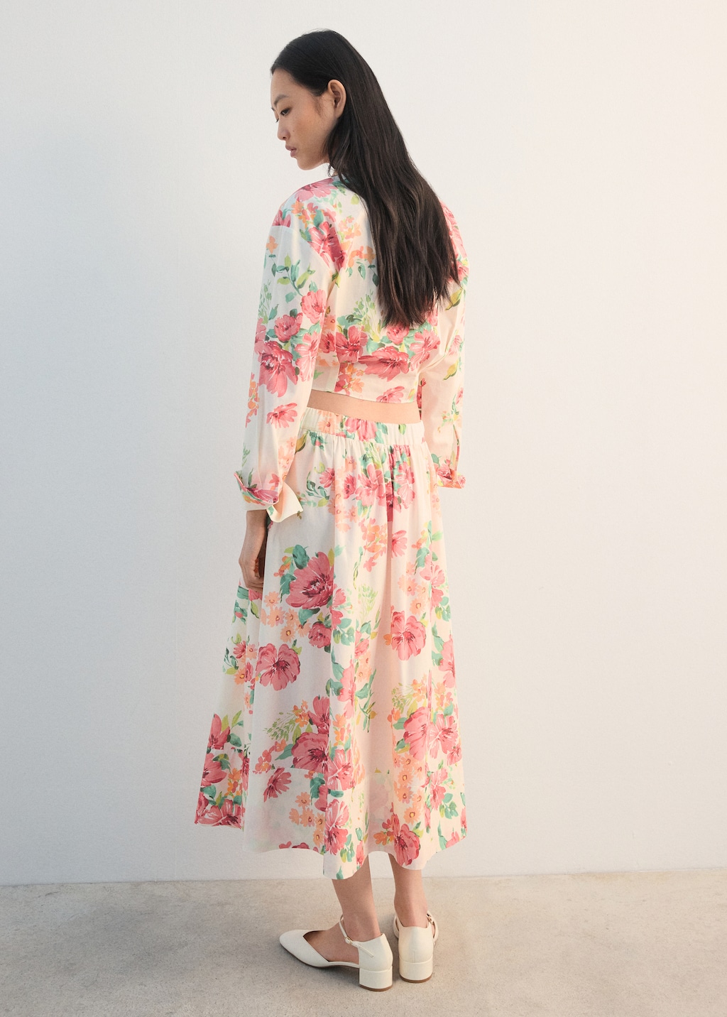Floral shirt with knot - image 3