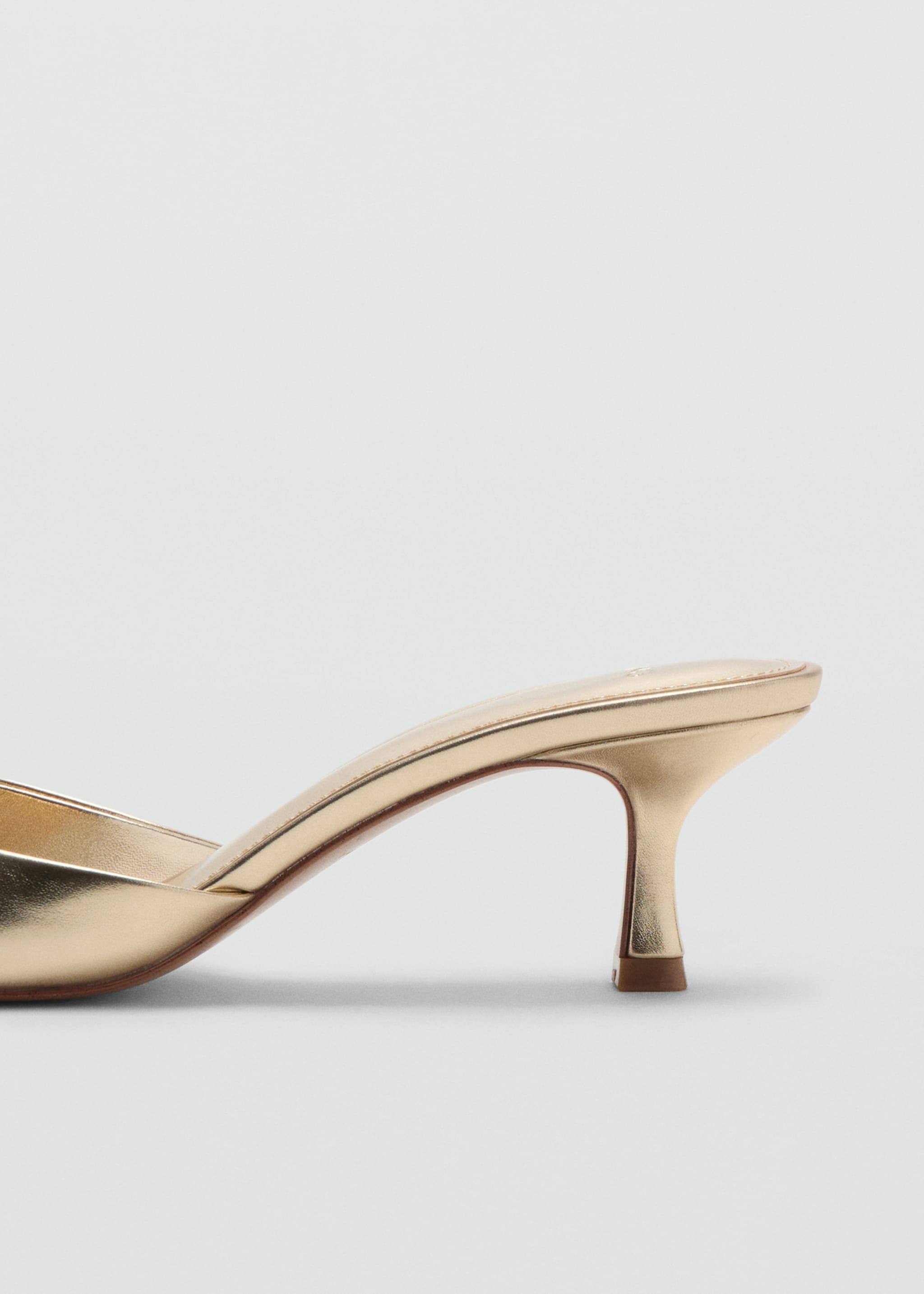 Kitten heel sandals - Details of the article 1, Gold. Ref: 27062551-00.