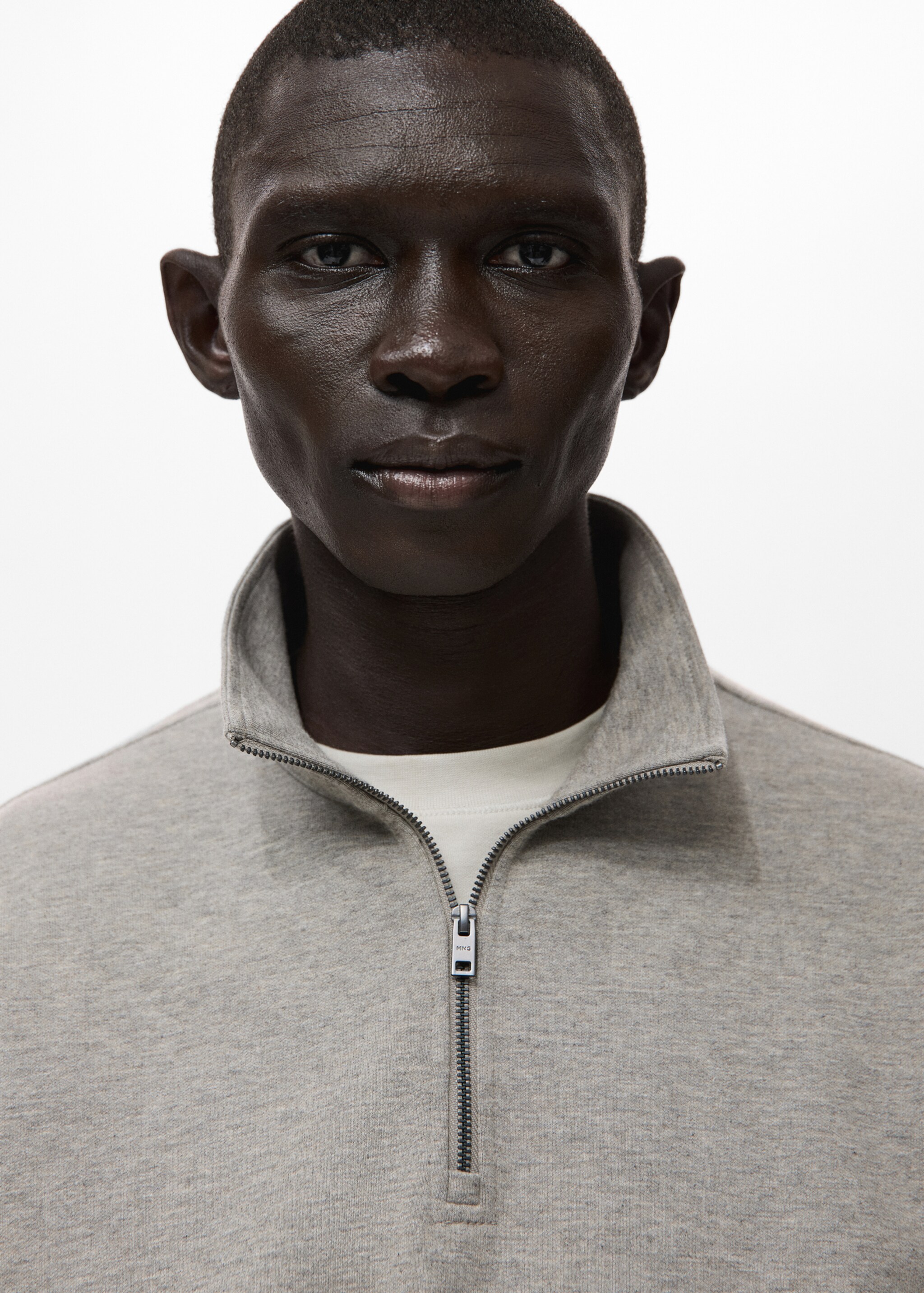 Sweat-shirt regular-fit col zippé - Détail de l'article 1, Marron moyen. Ref: 27062887-00.