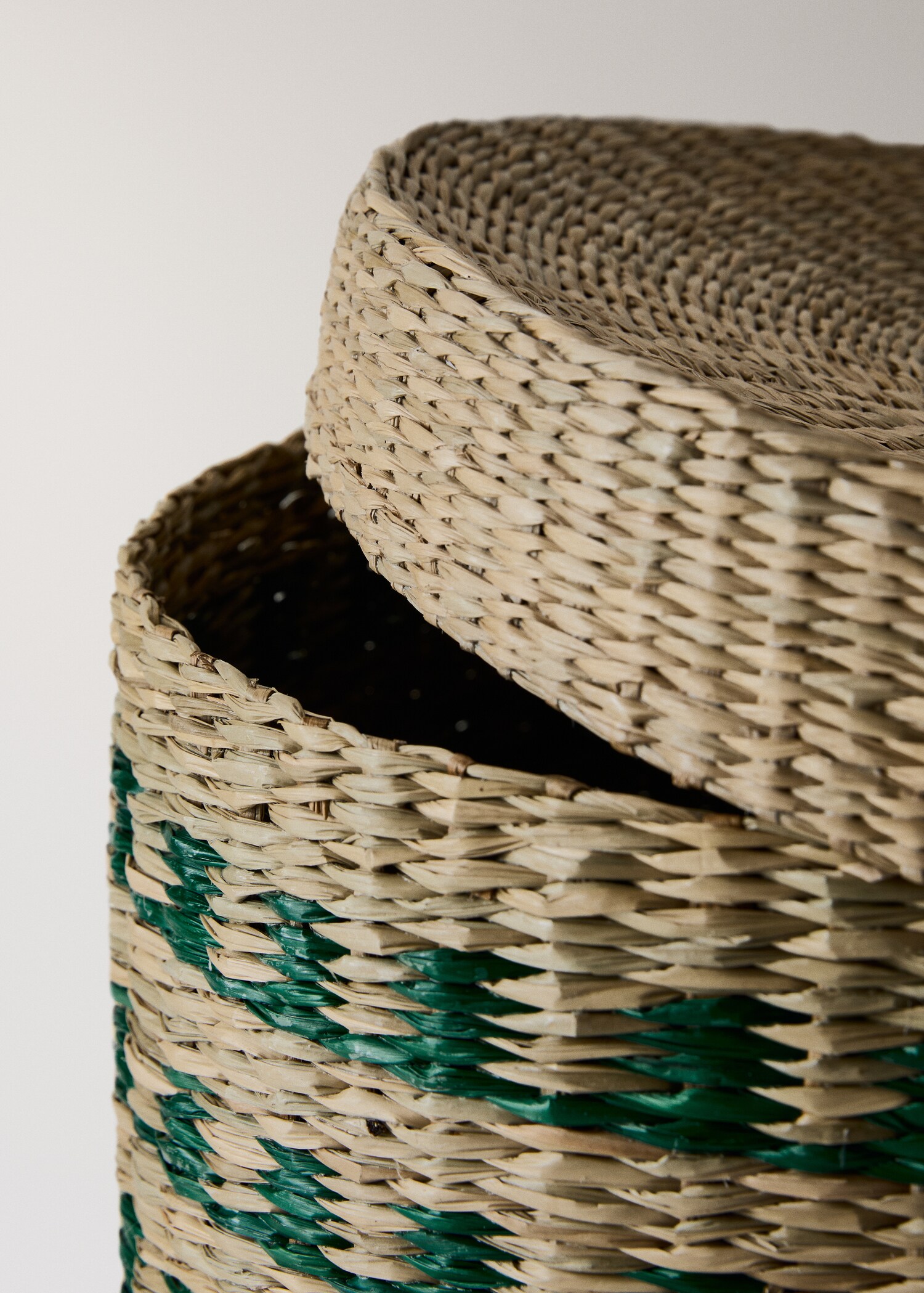 Cistella llarga fibres naturals bicolor - Detall de l'article 3