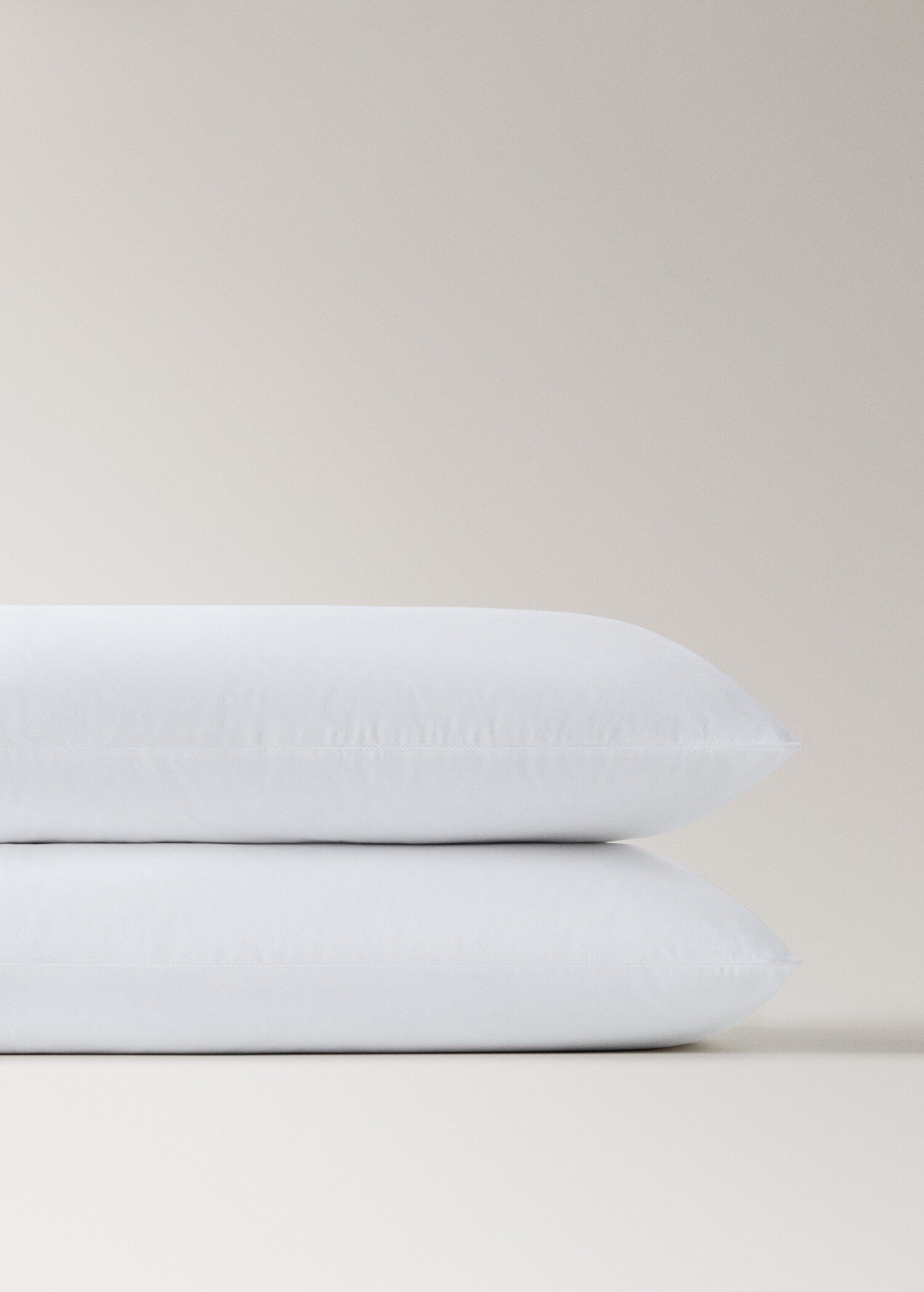Two pillowcases with wide satin contrast band 50x75 cm - Details of the article 3