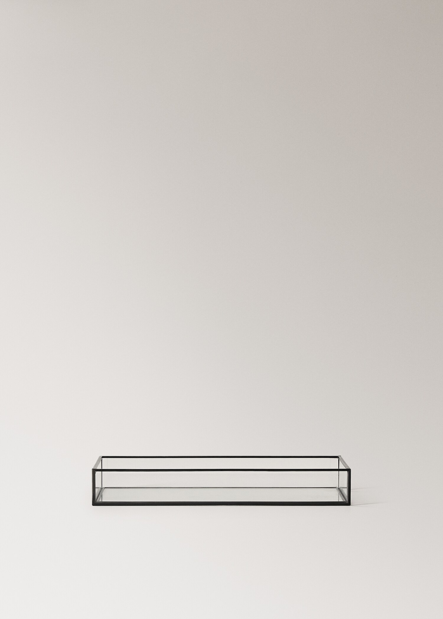 Medium decorative tray with metal profile - Article without model