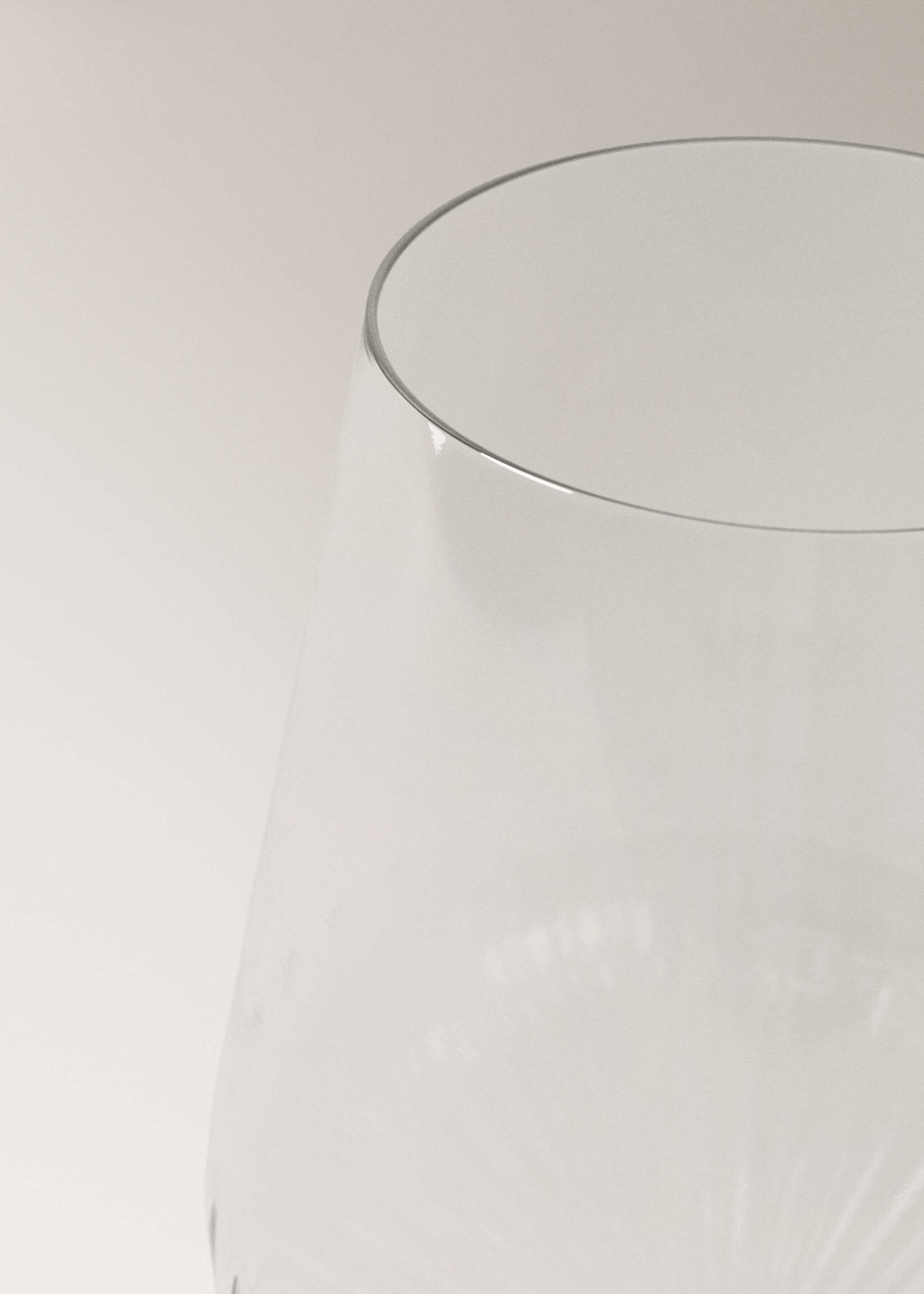 Embossed borosilicate cup - Details of the article 1, Ice Grey. Ref: 27062907-00.
