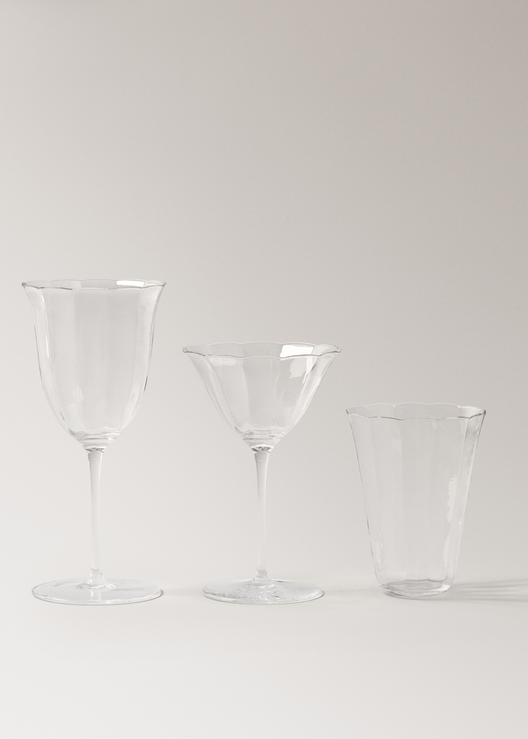 Ποτήρι από βοριοπυριτικό γυαλί με κυματιστή μορφή - Λεπτομέρεια του προϊόντος 3, Γκρι Πάγου. Ref: 27062911-00.