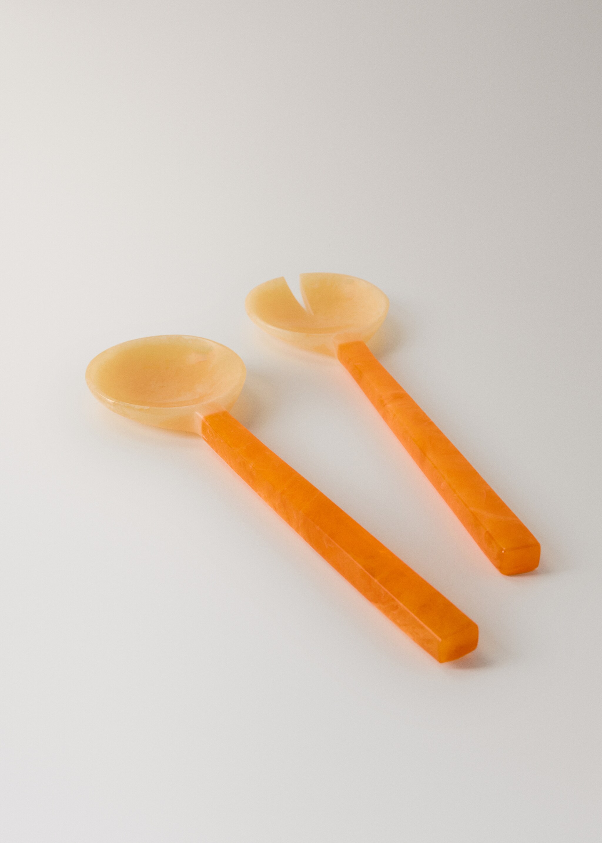 Cutlery set orangine - Details of the article 2, Orange. Ref: 27062917-00.