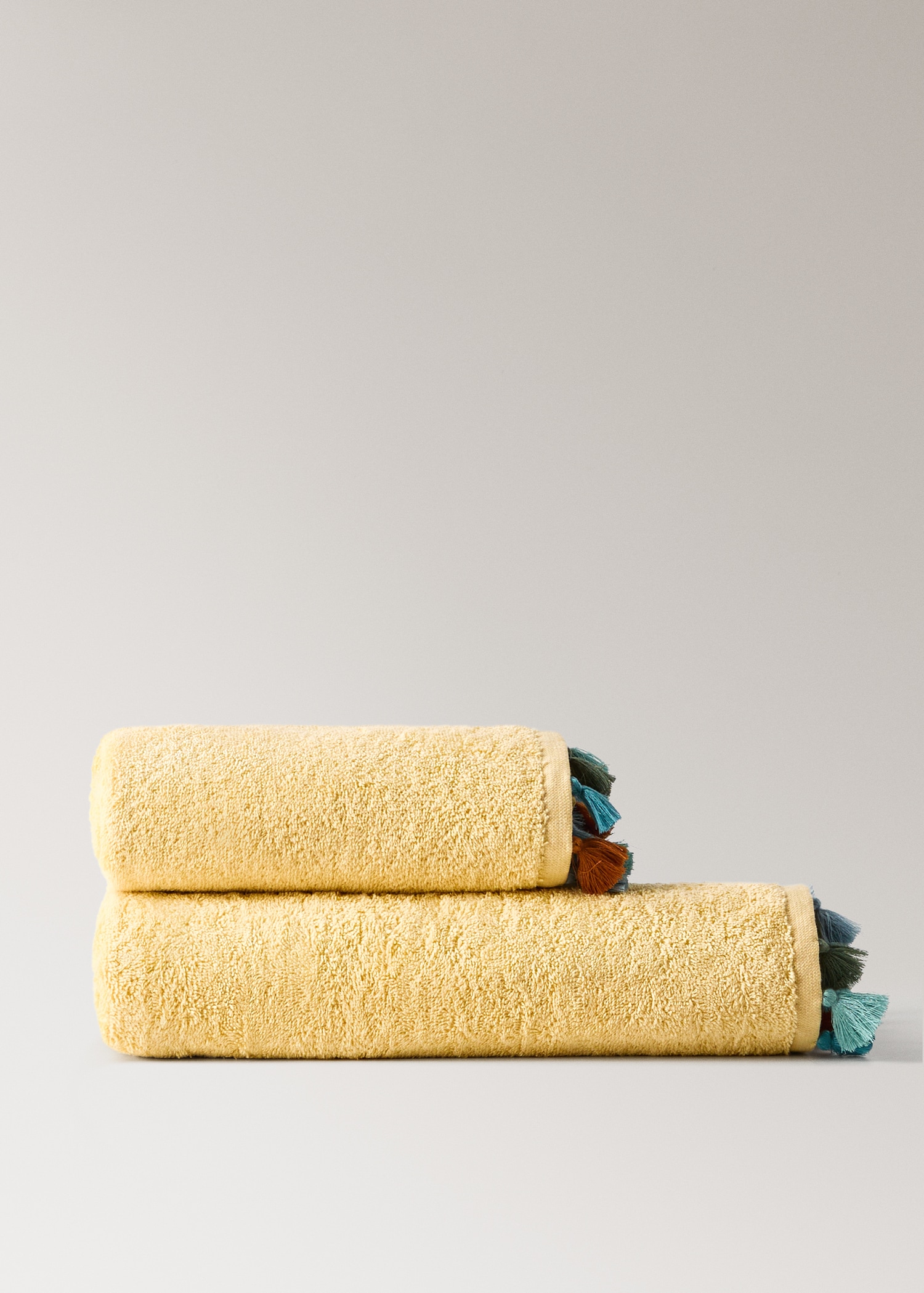 Cotton children's multi-coloured hand towel with pompoms - Article without model