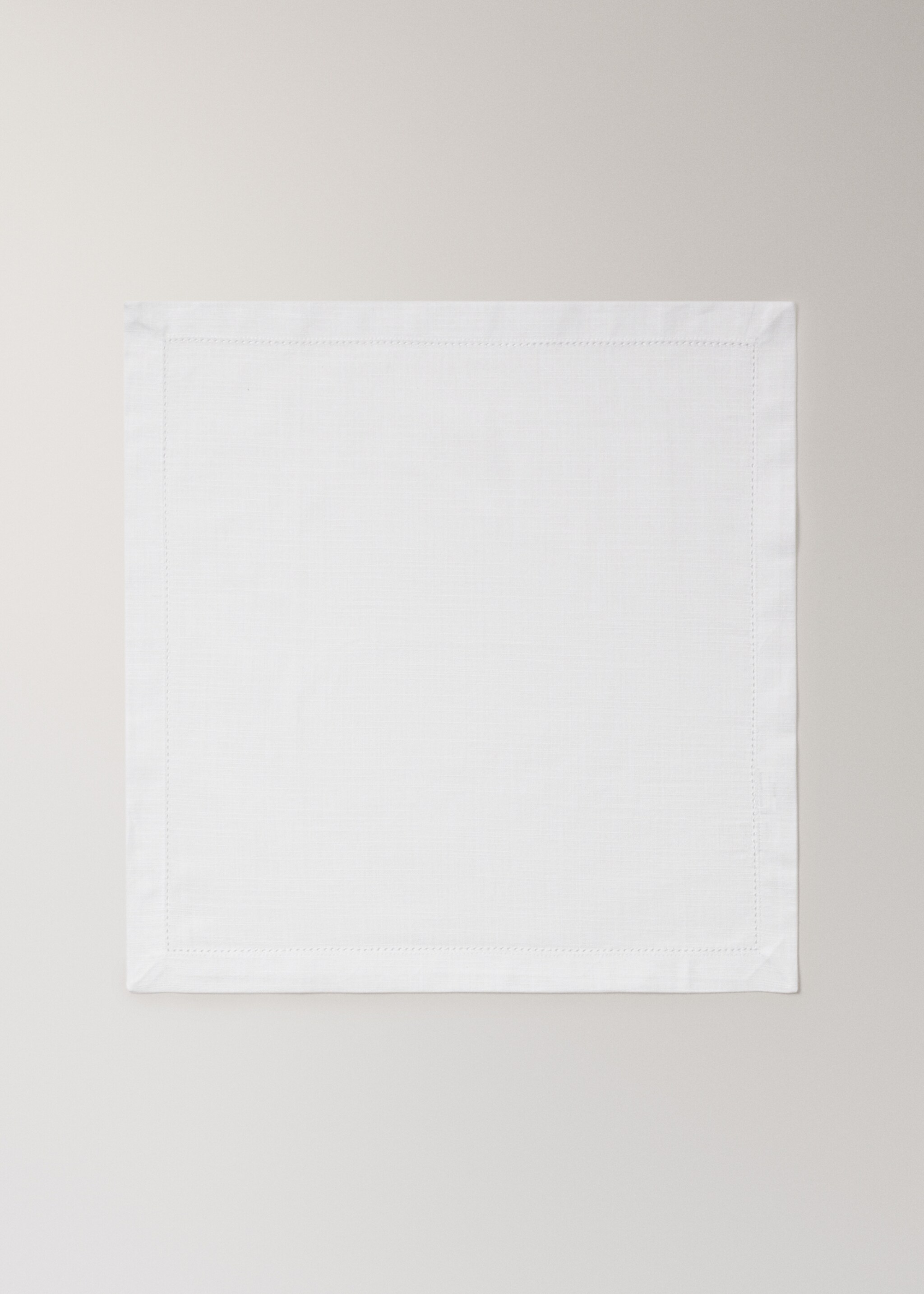 Bavlněné ubrousky s detailem vyšívaného lemu - Zboží bez modelu, Bílá. Ref: 27063277-00.