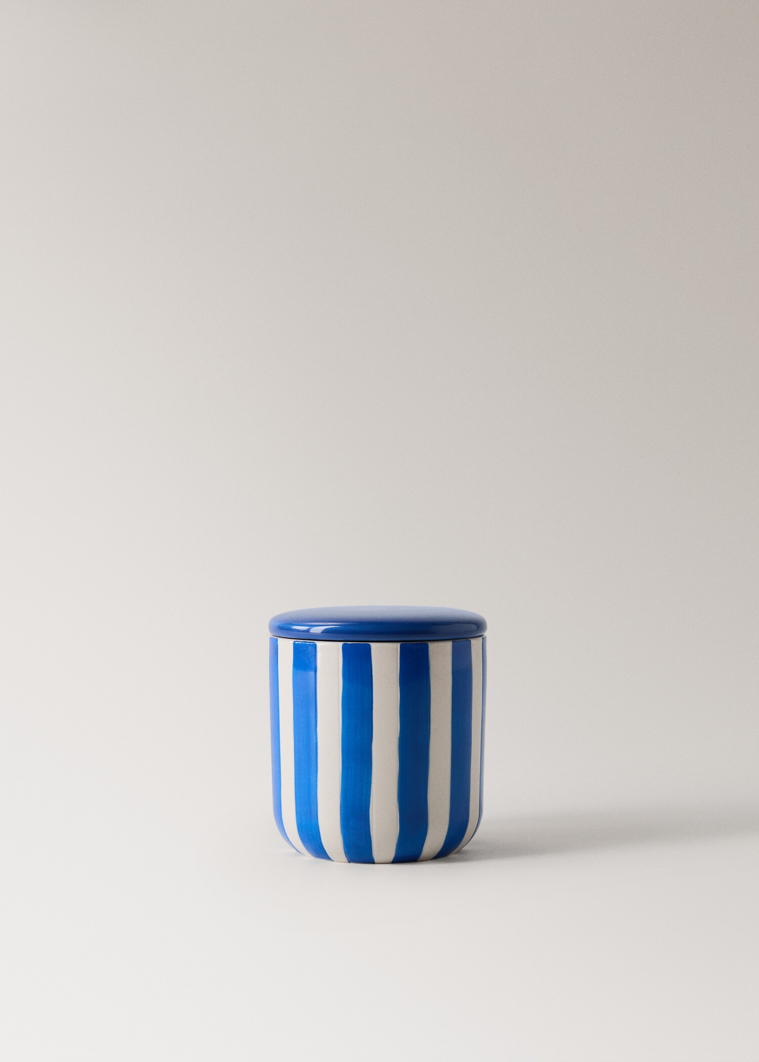 Ceramic bathroom jar with hand-painted stripes - Article without model