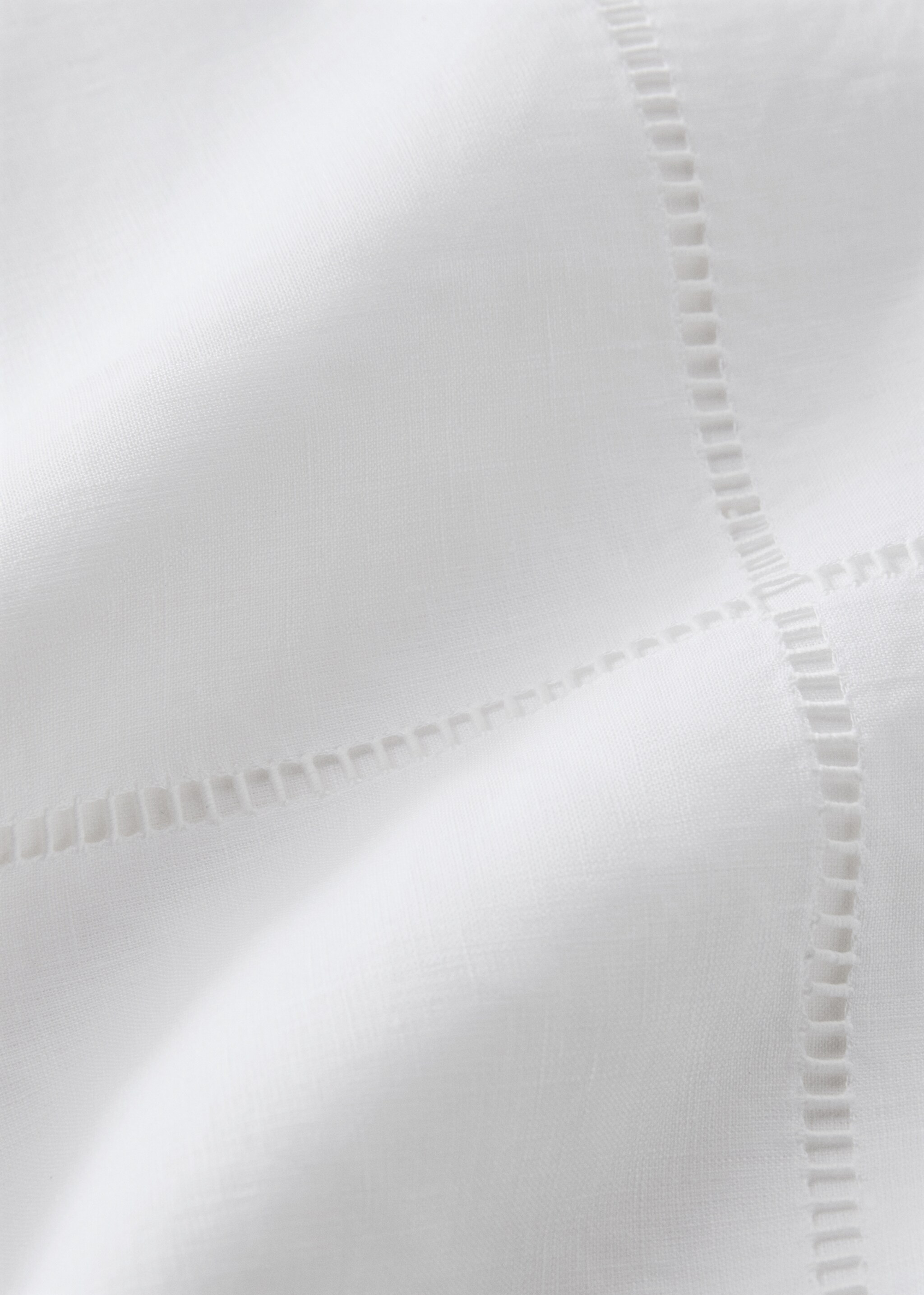 Embroidered hemstitch linen tablecloth for 6 to 8 guests - Details of the article 1, White. Ref: 27063285-00.