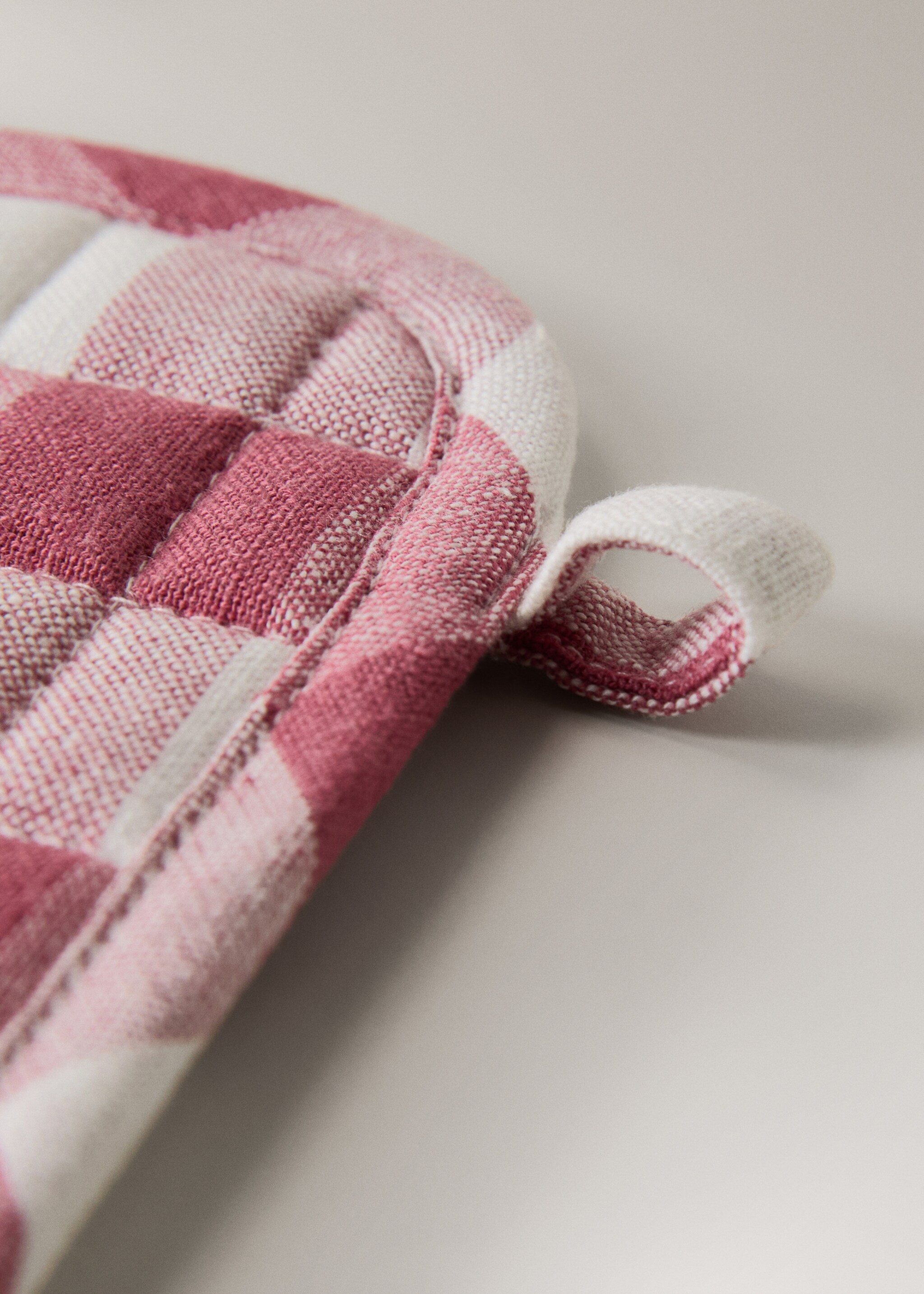 Grytlapp i bomull och linne med vichymönster - Detaljer om artikeln 1, Rosa. Ref: 27063291-00.