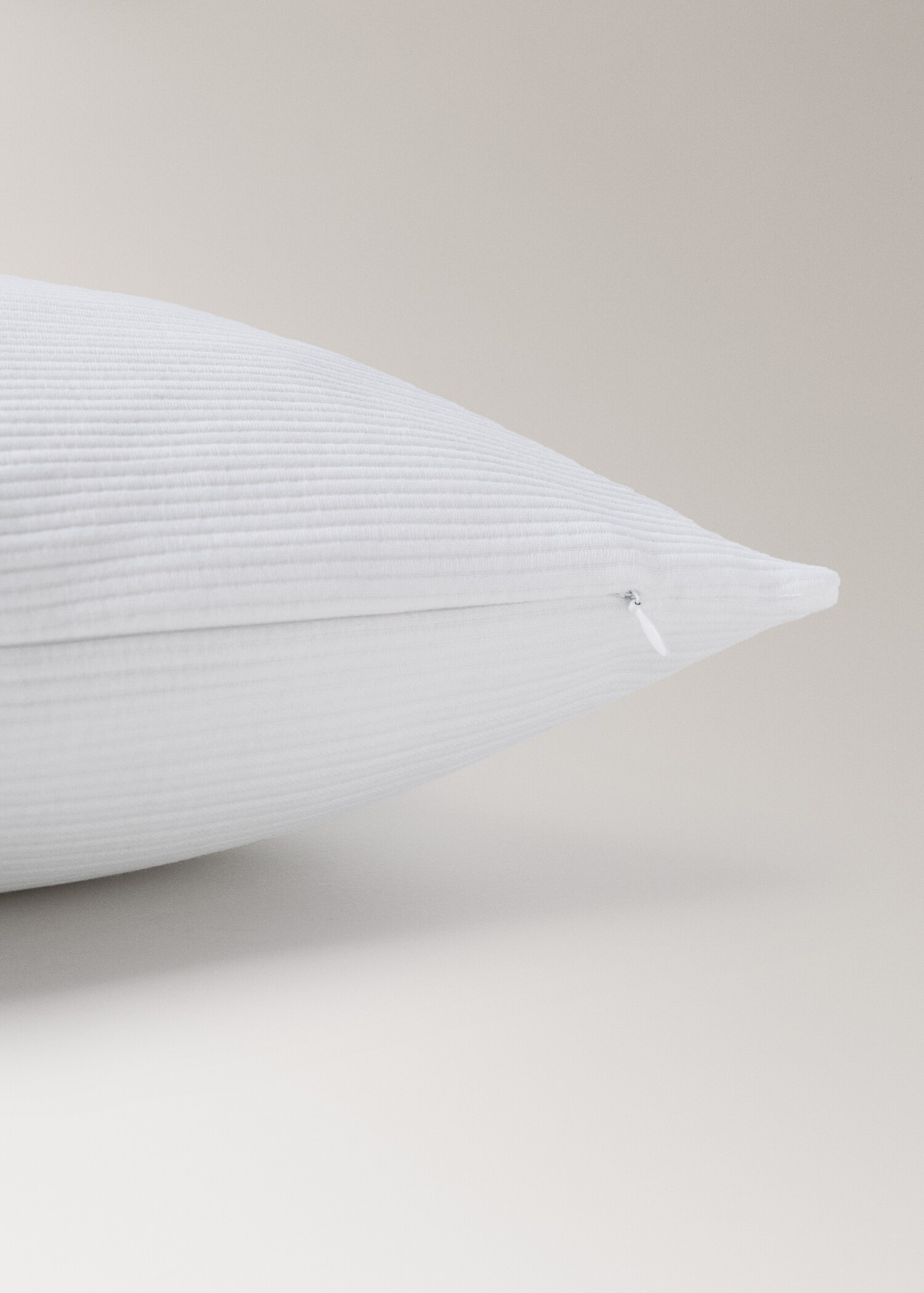 Μαξιλαροθήκη βαμβάκι ζακάρ λεπτές ρίγες 50x50εκ - Λεπτομέρεια του προϊόντος 2