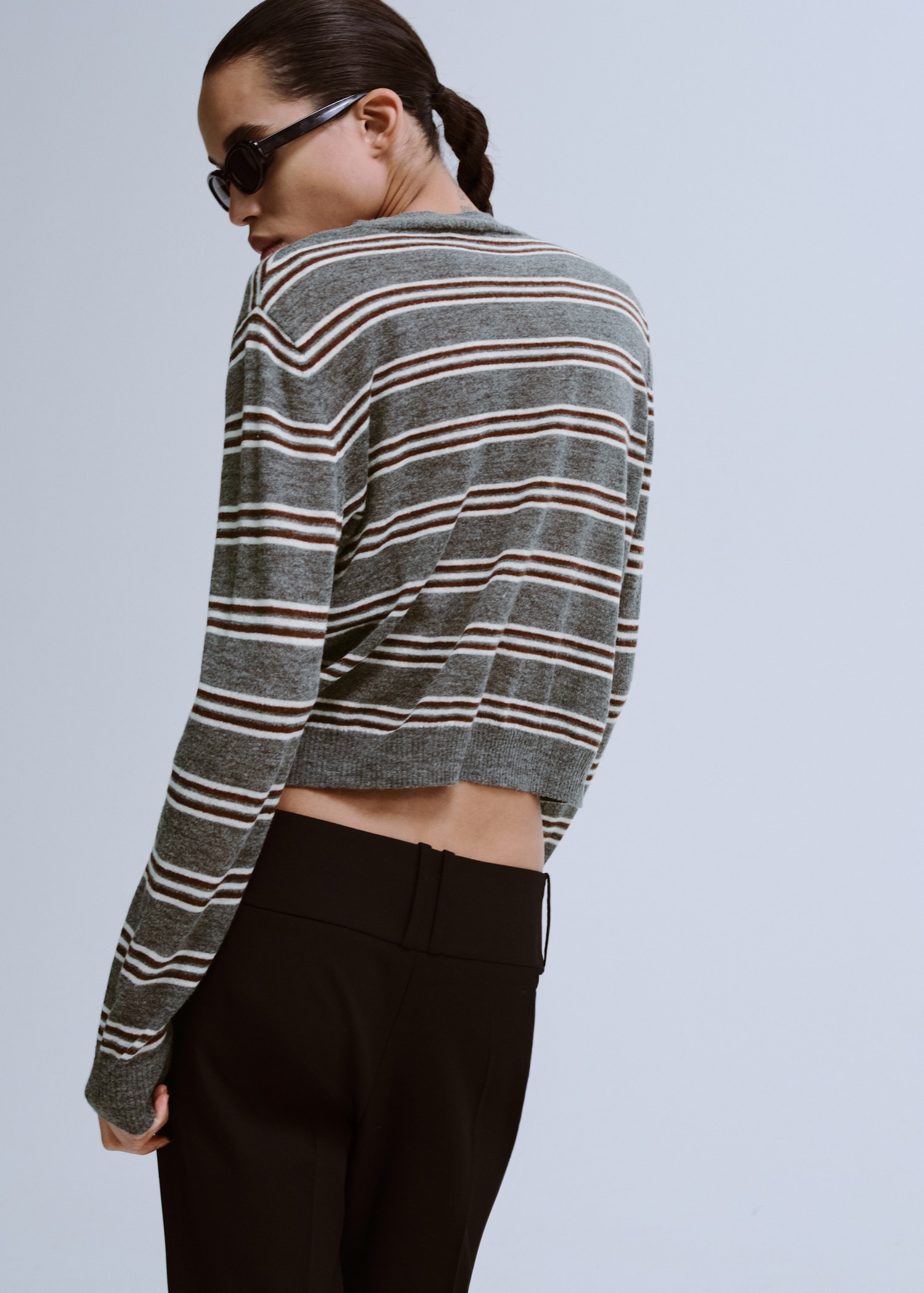 Knit striped sweater - Reverse of the article