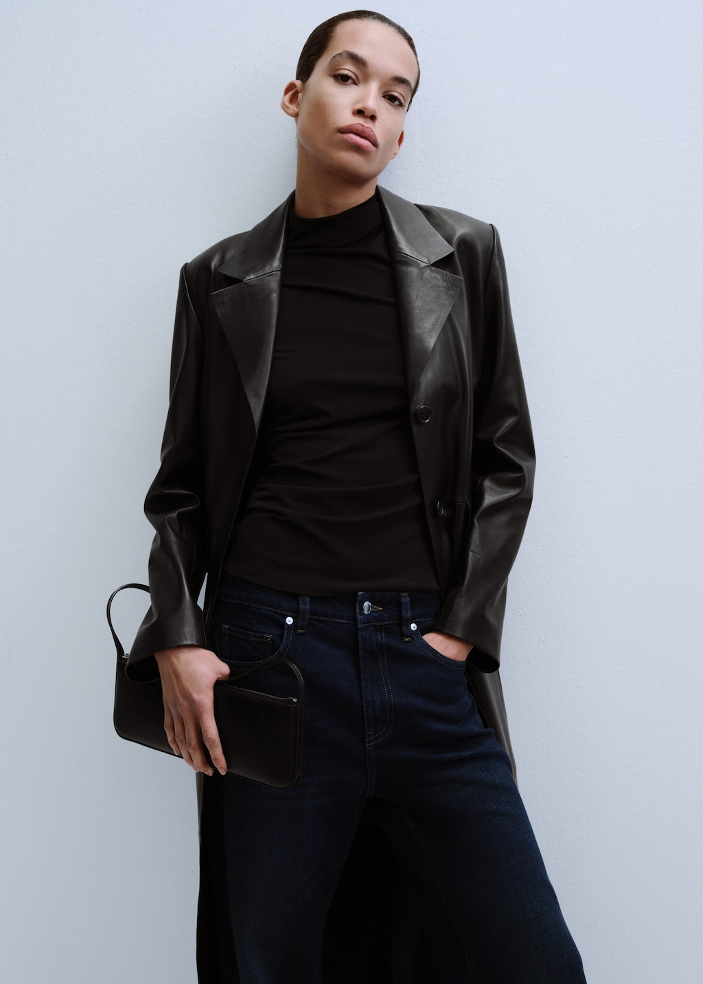 Mid-rise flared jeans