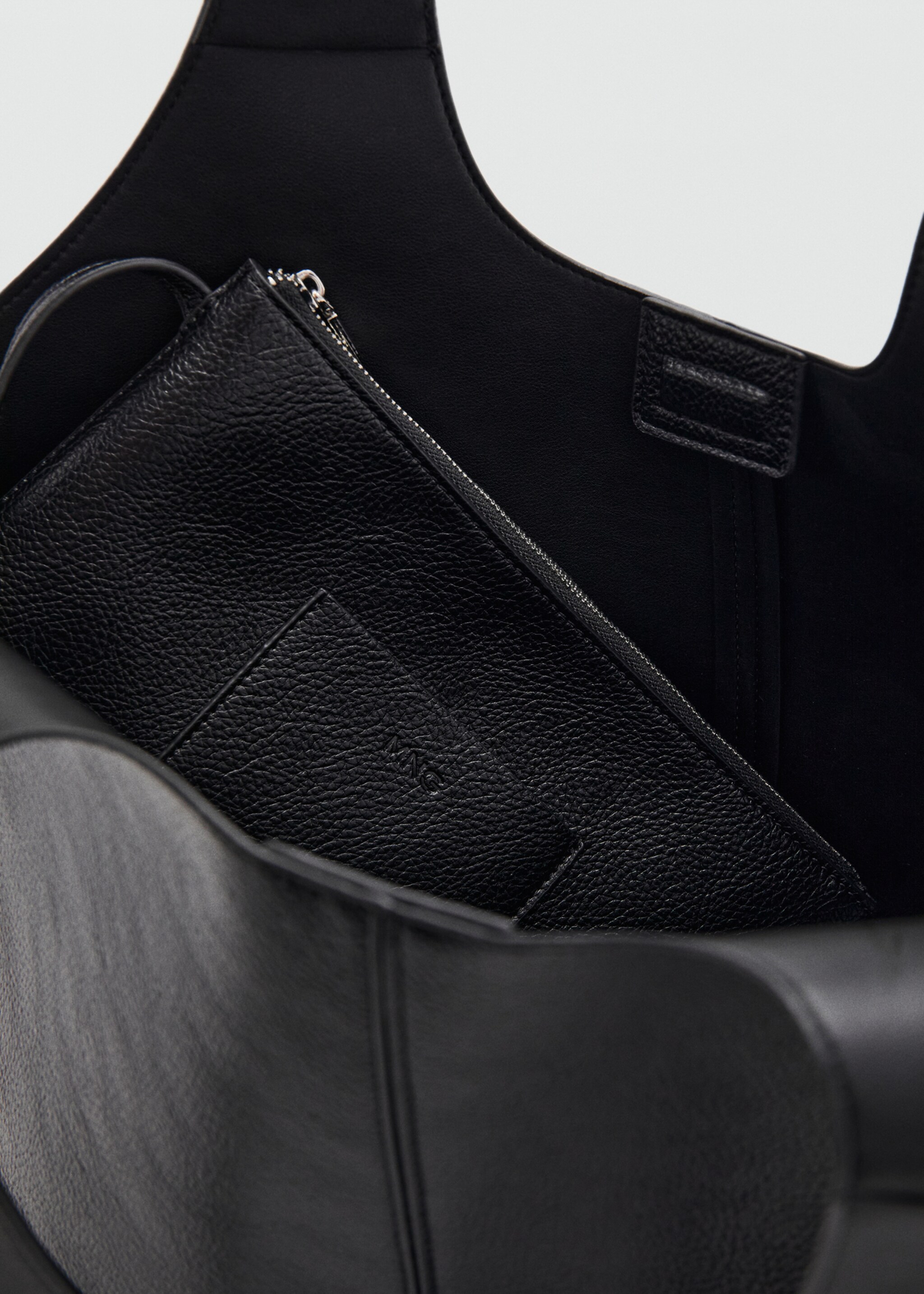 Large shopper bag - Details of the article 2, Black. Ref: 27063304-00.