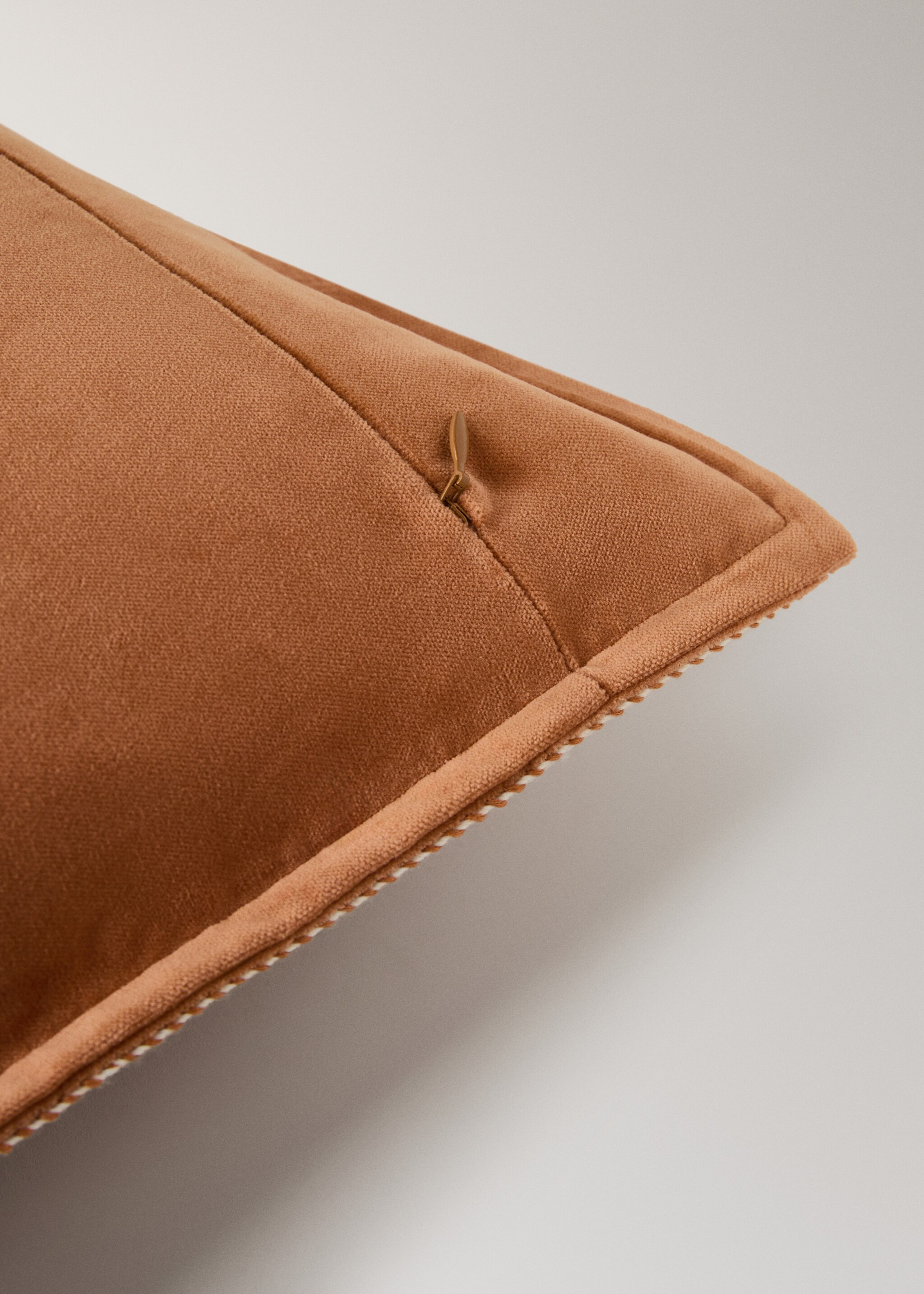 Funda coixí vellut detall cinta 40x60 cm - Detall de l'article 2, Curri. Ref: 27063306-00.