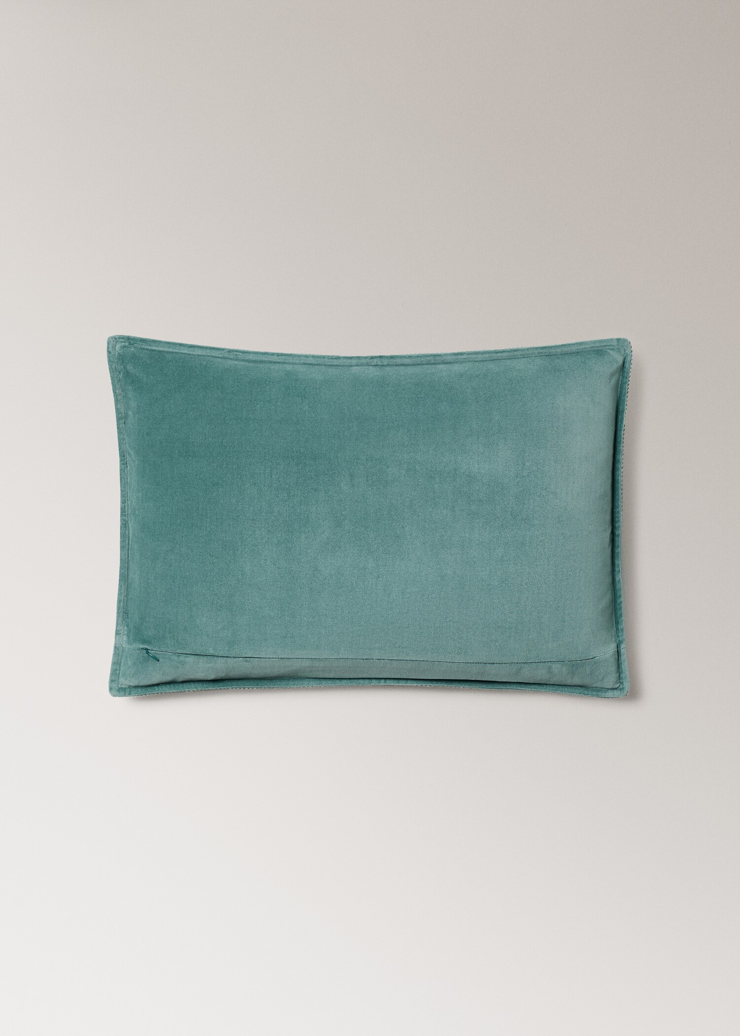 Velvet cushion cover with tape detail 40x60 cm - Details of the article 4