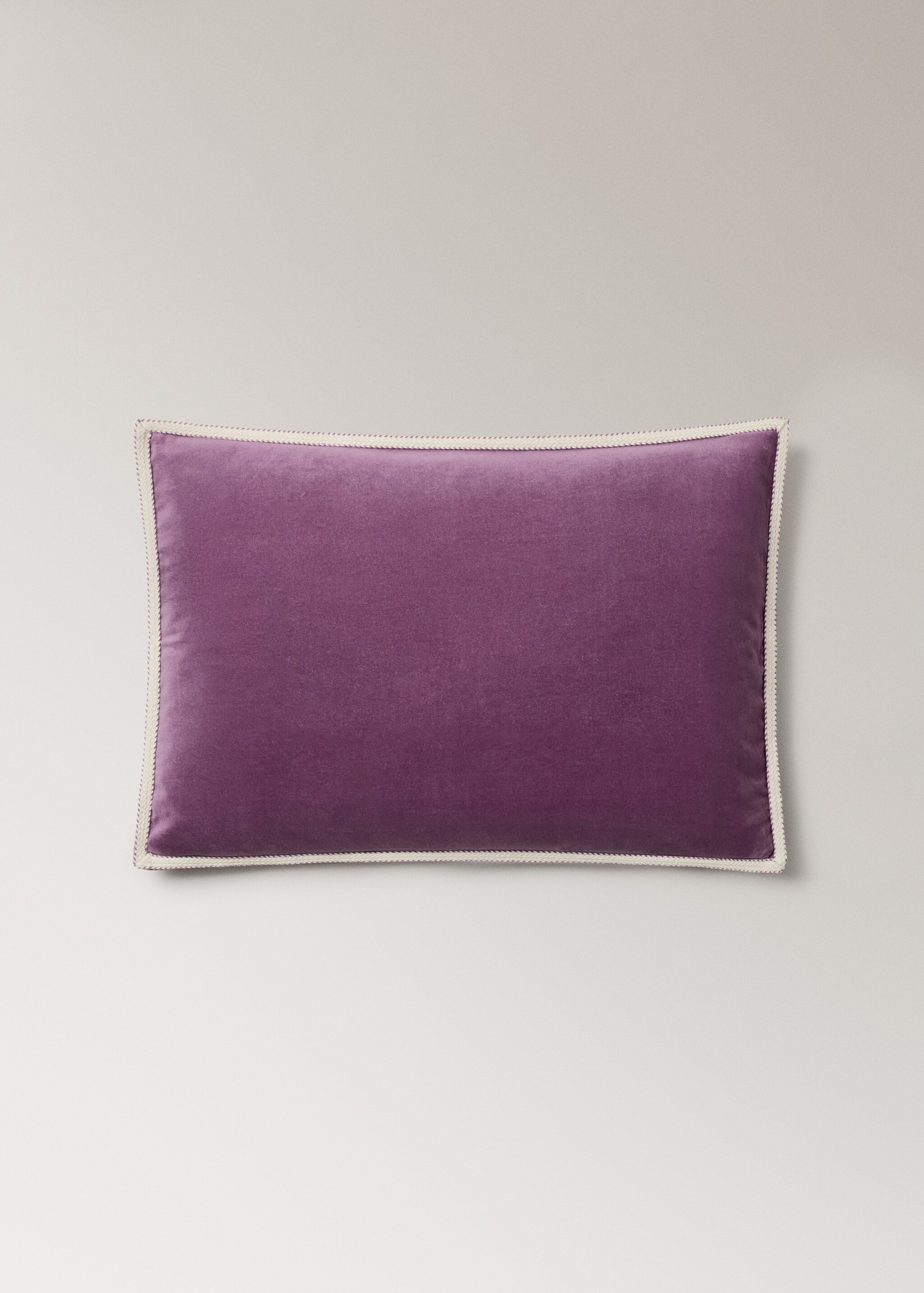 Velvet cushion cover with tape detail 40x60 cm - Article without model, Cherry. Ref: 27063306-00.