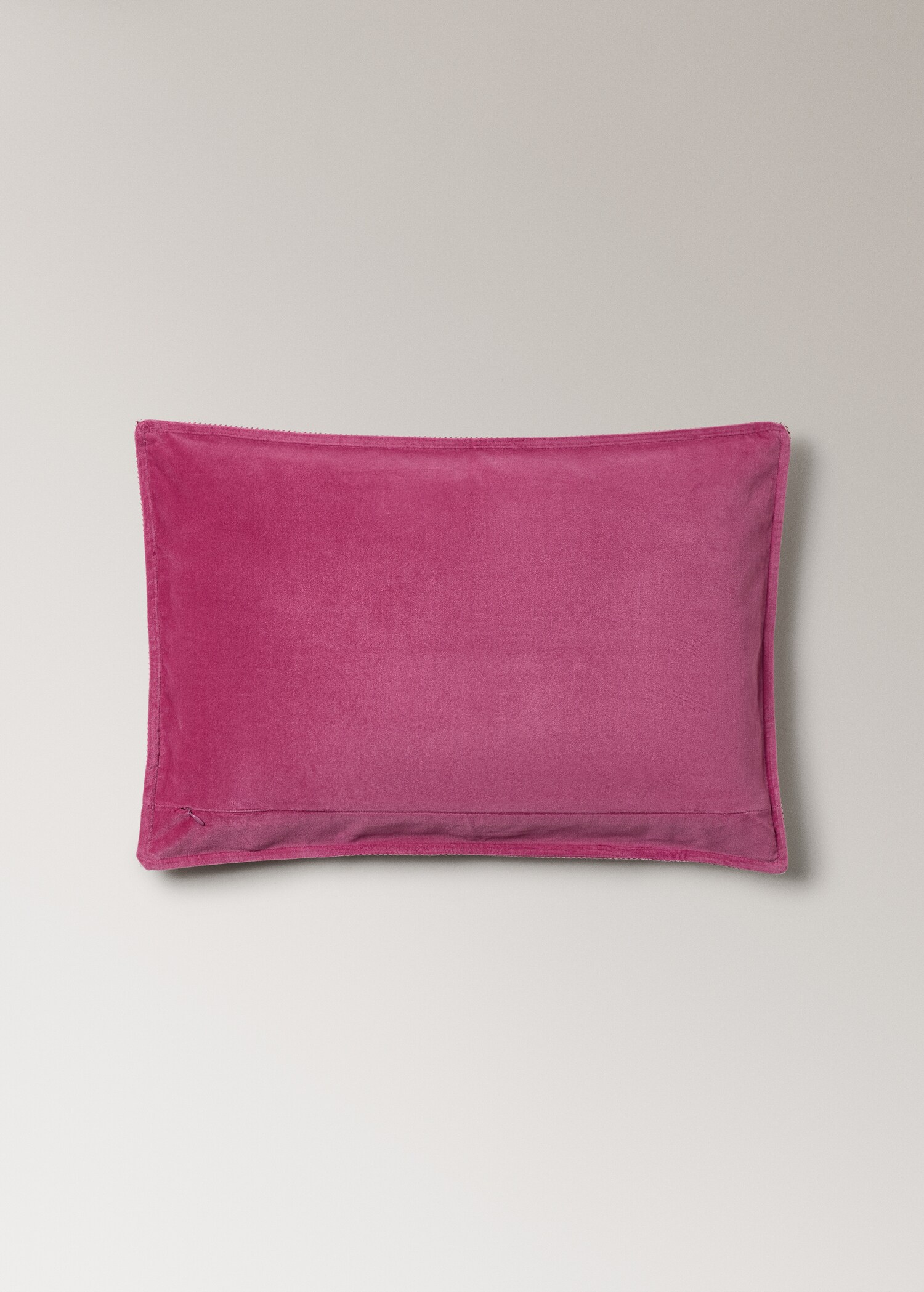 Velvet cushion cover with tape detail 40x60 cm - Details of the article 4