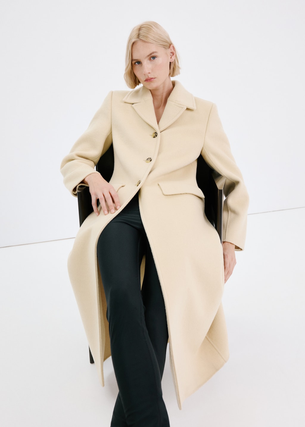 Mango Buttoned wool coat thumbnail