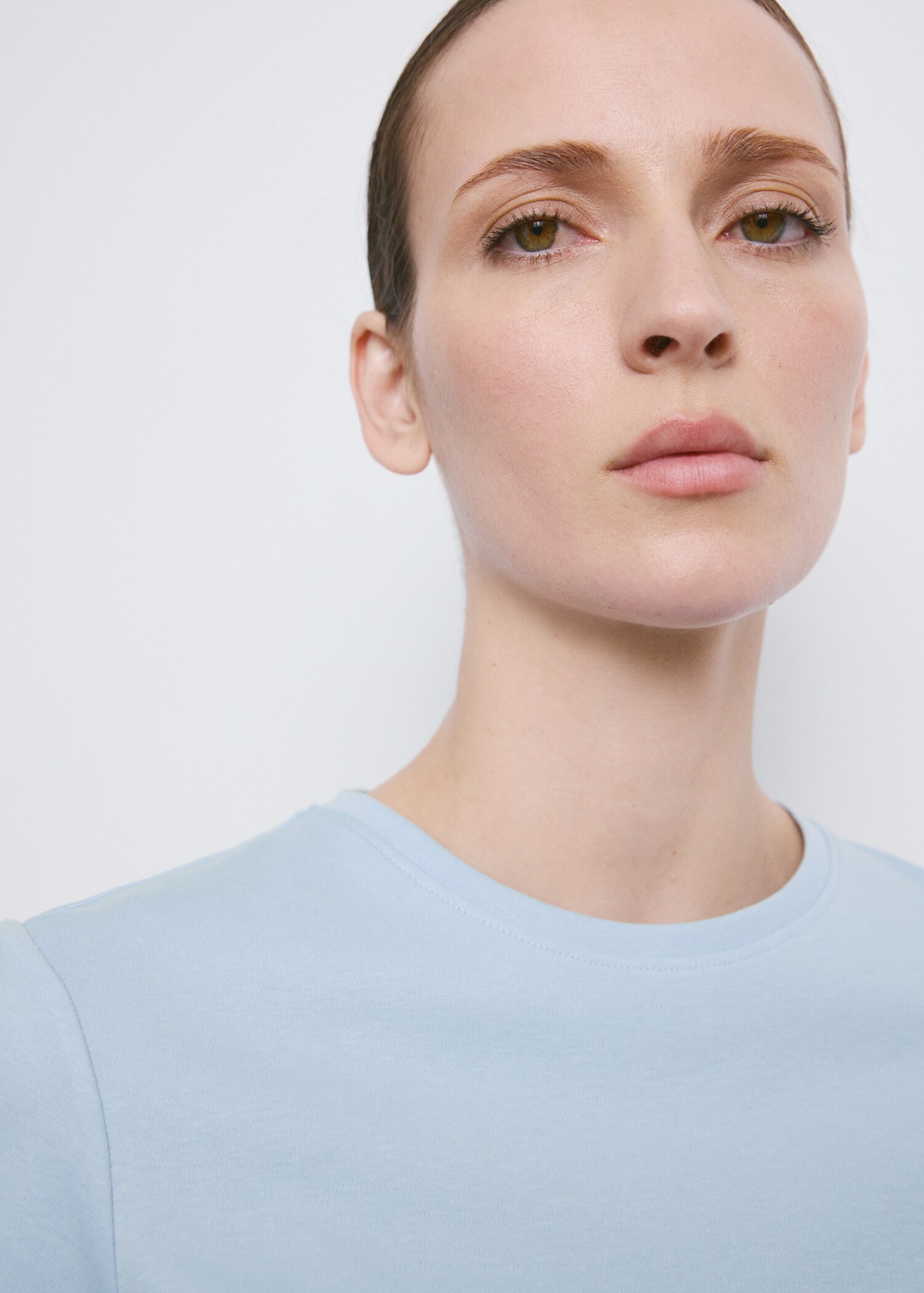 Short-sleeved cotton t-shirt - Details of the article 1