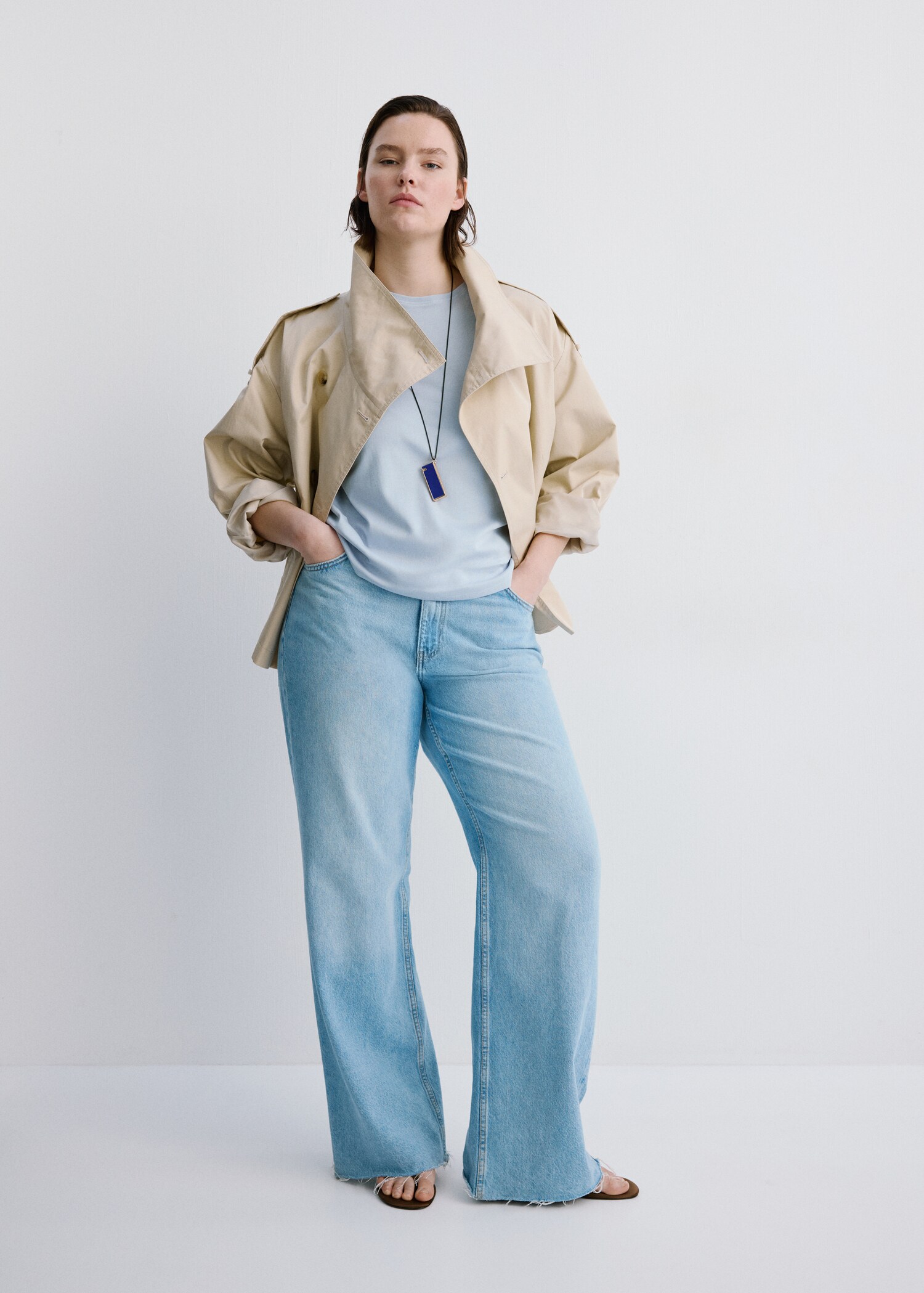 Short-sleeved cotton t-shirt - Details of the article 3