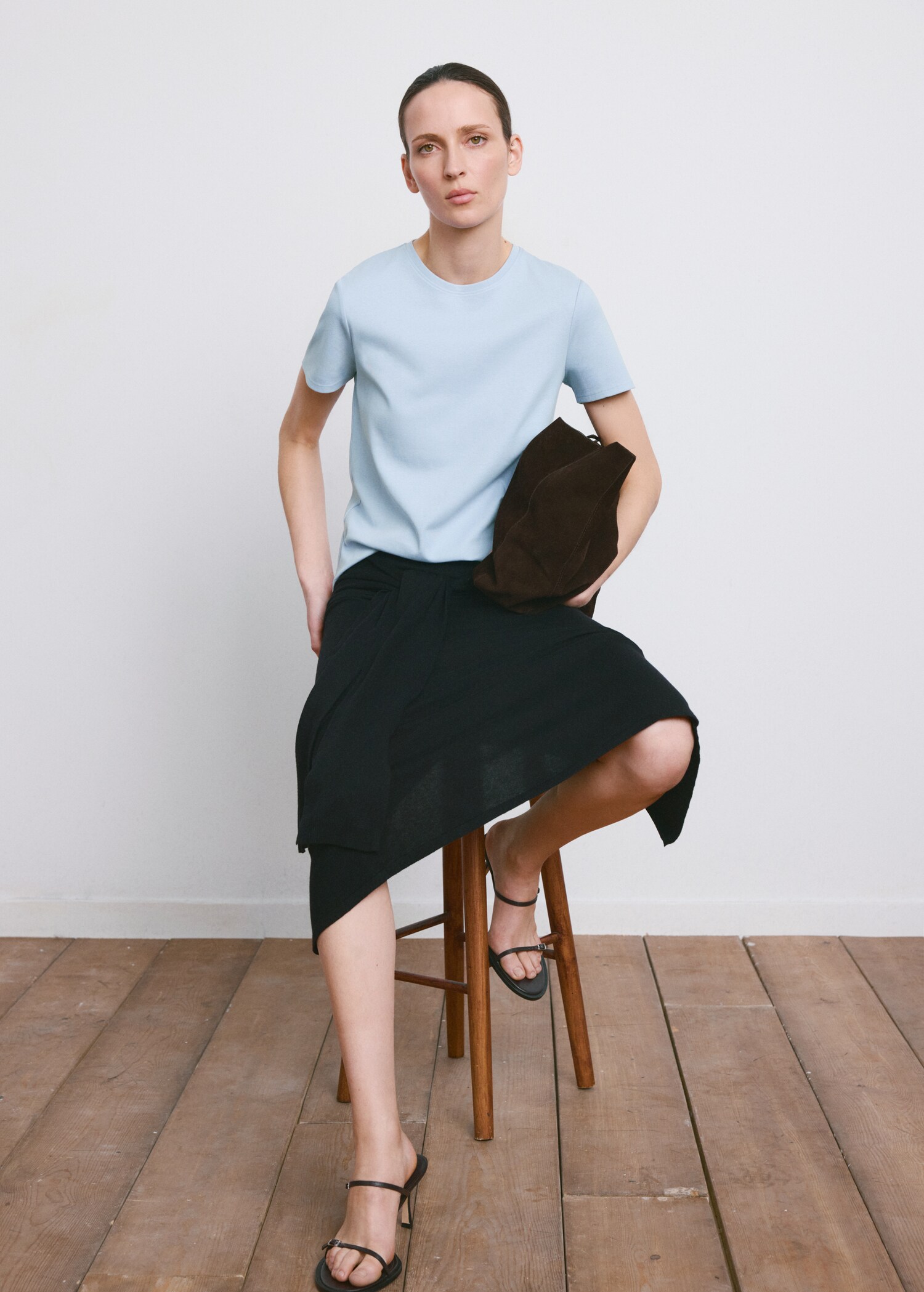 Short-sleeved cotton t-shirt - Details of the article 6