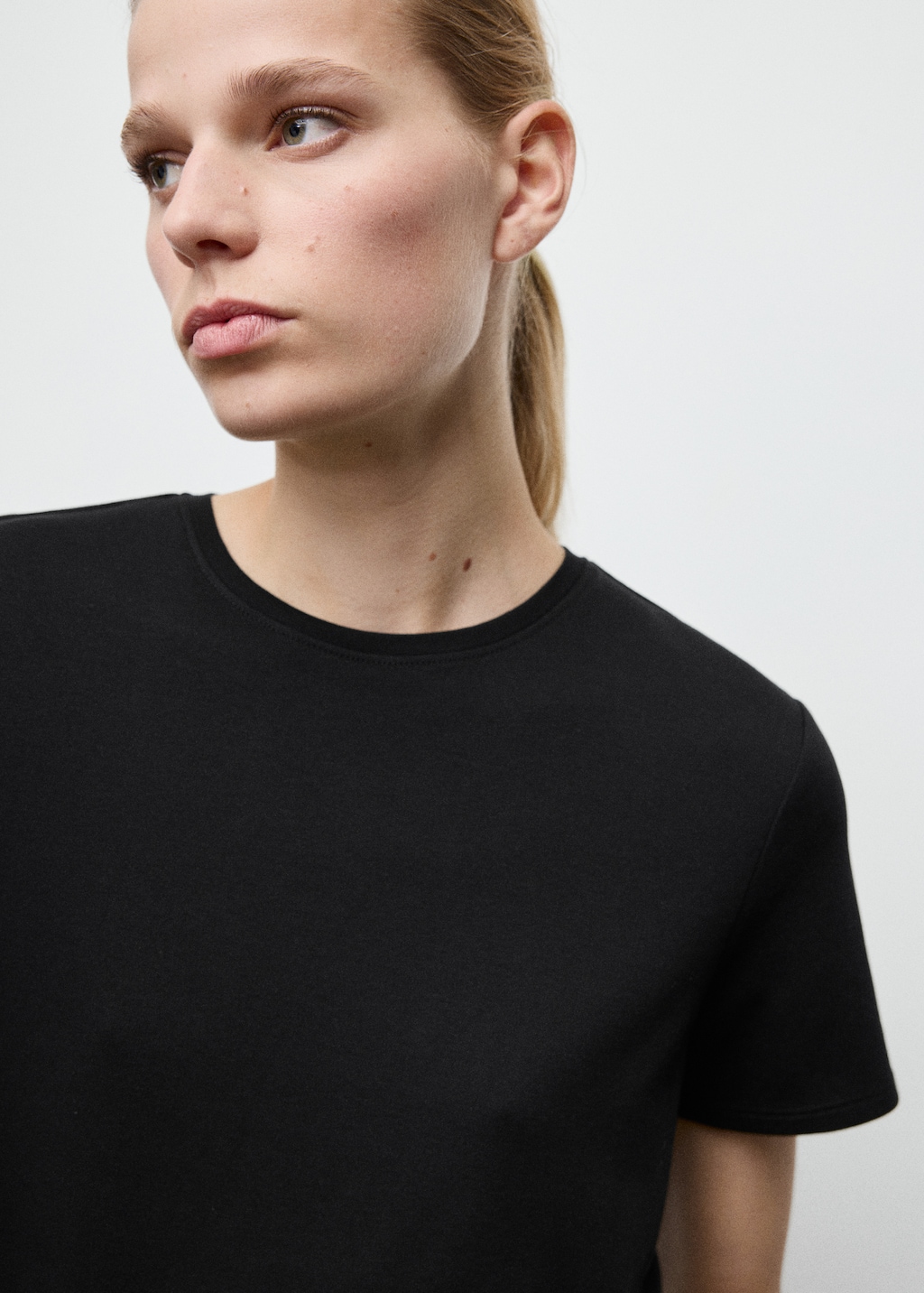 Short-sleeved cotton t-shirt - image 5