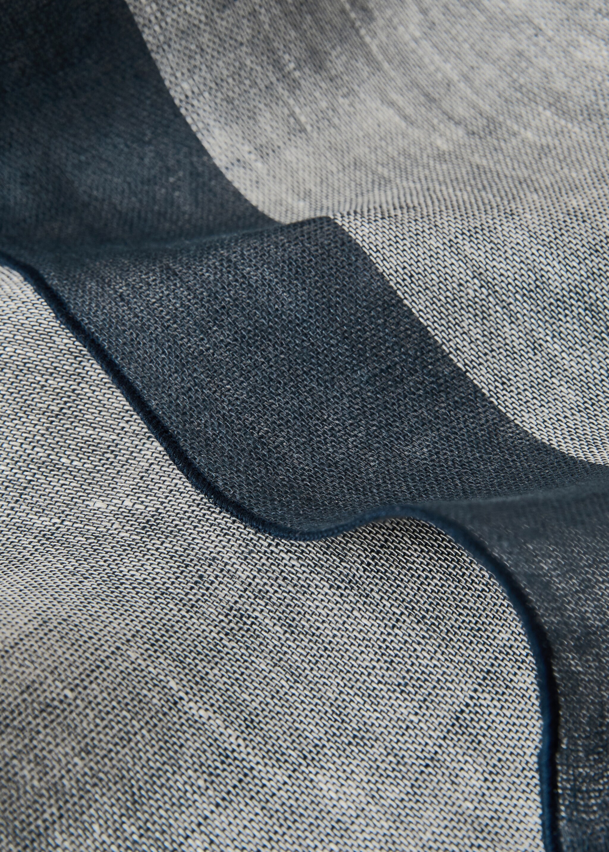 Vorhang aus 100 % Leinen, seitliche Streifen - Detail des Artikels 3, Blau. Ref: 27063316-00.