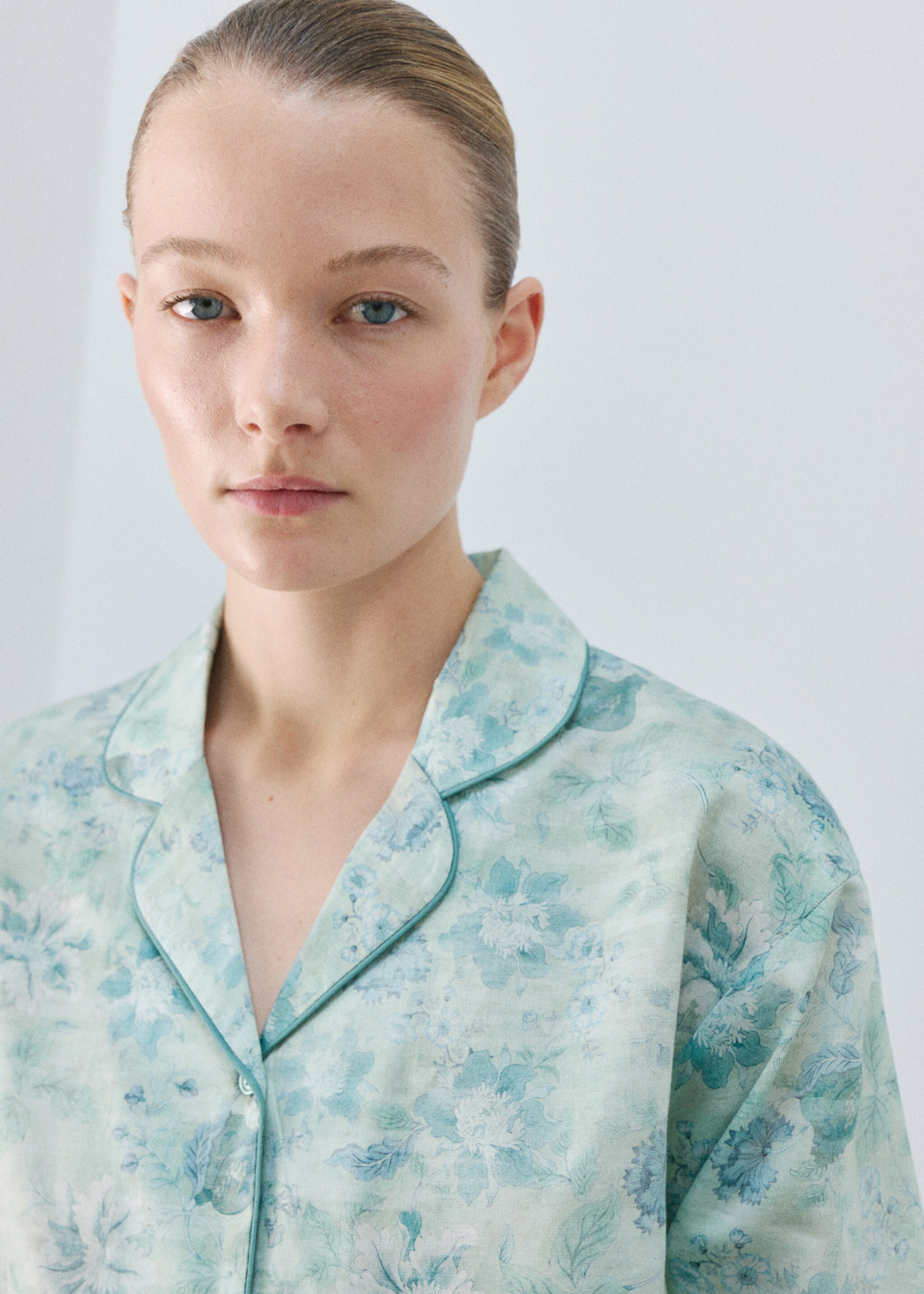 Printed piping pyjama top - Details of the article 1, Mint Green. Ref: 27063321-00.