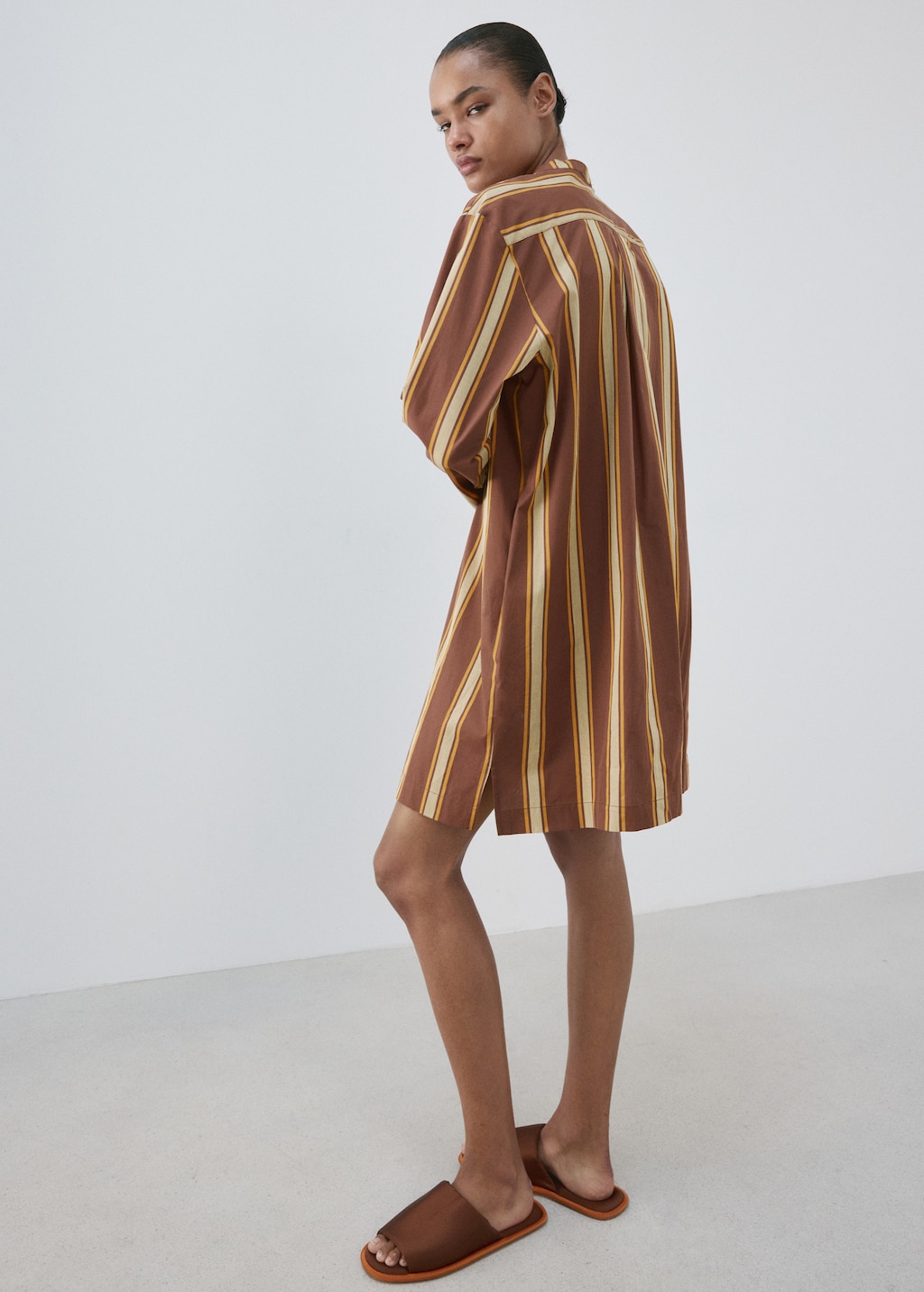Midi caftan with side opening - image 3