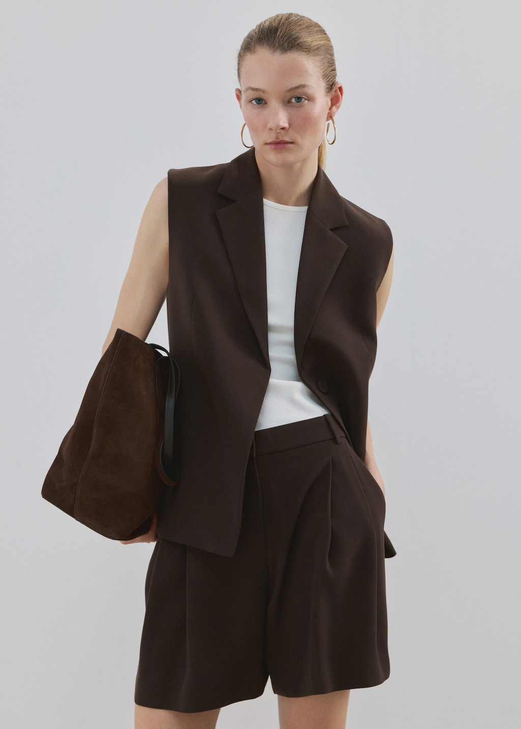 Suit vest with lapels - image 4