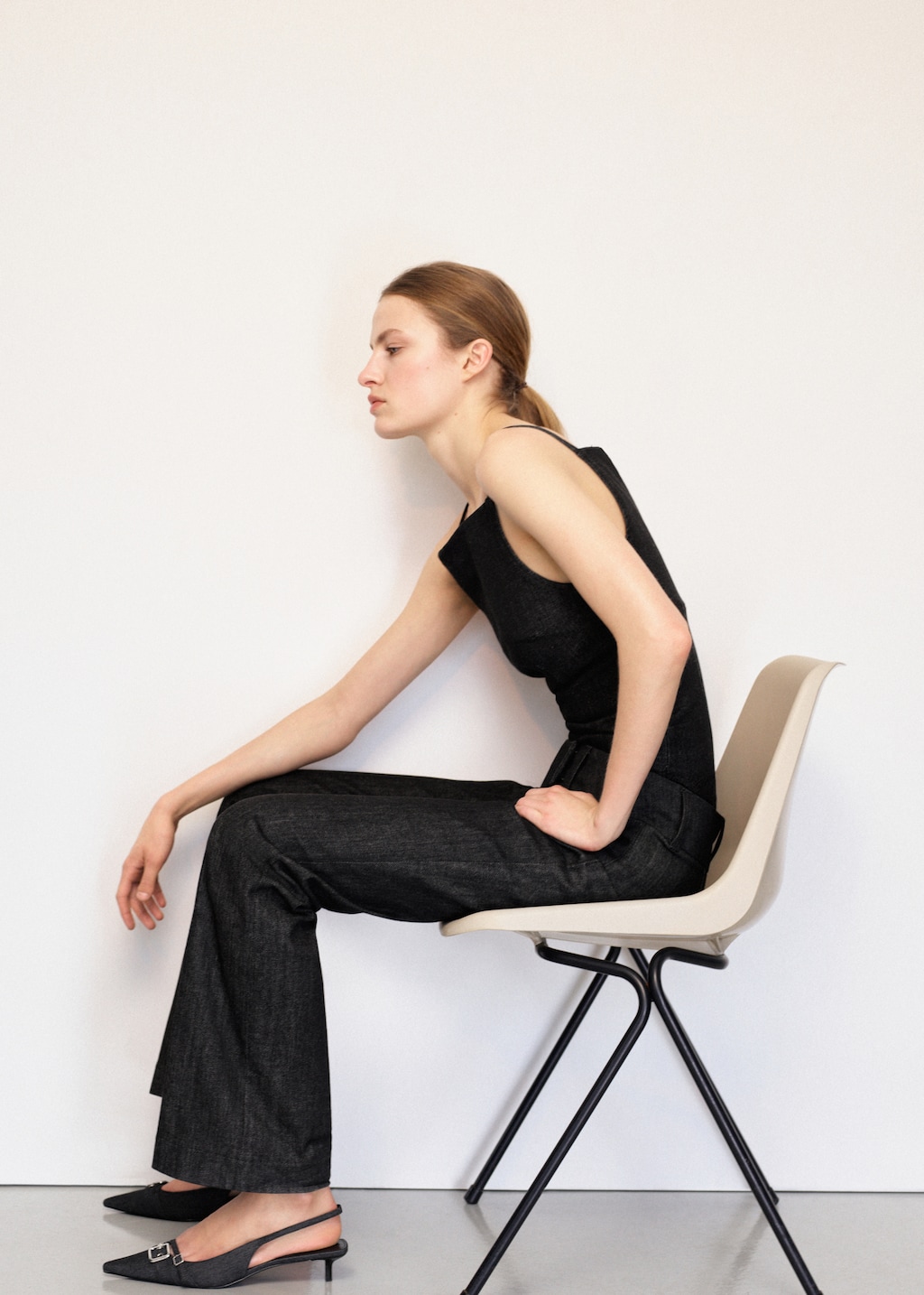 Mid-rise flared jeans