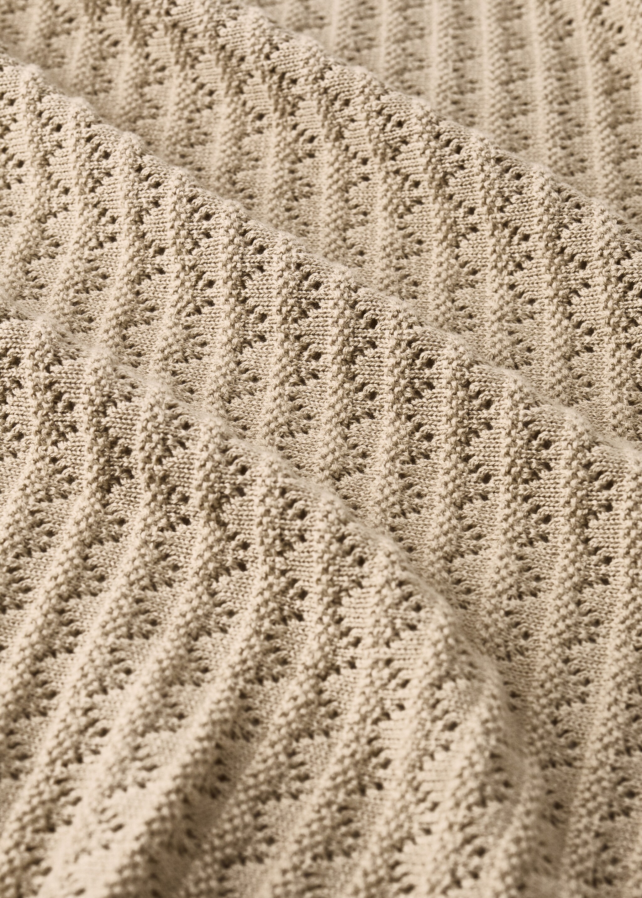 Cotton lace blanket - Details of the article 2, Light/Pastel Brown. Ref: 27063330-00.