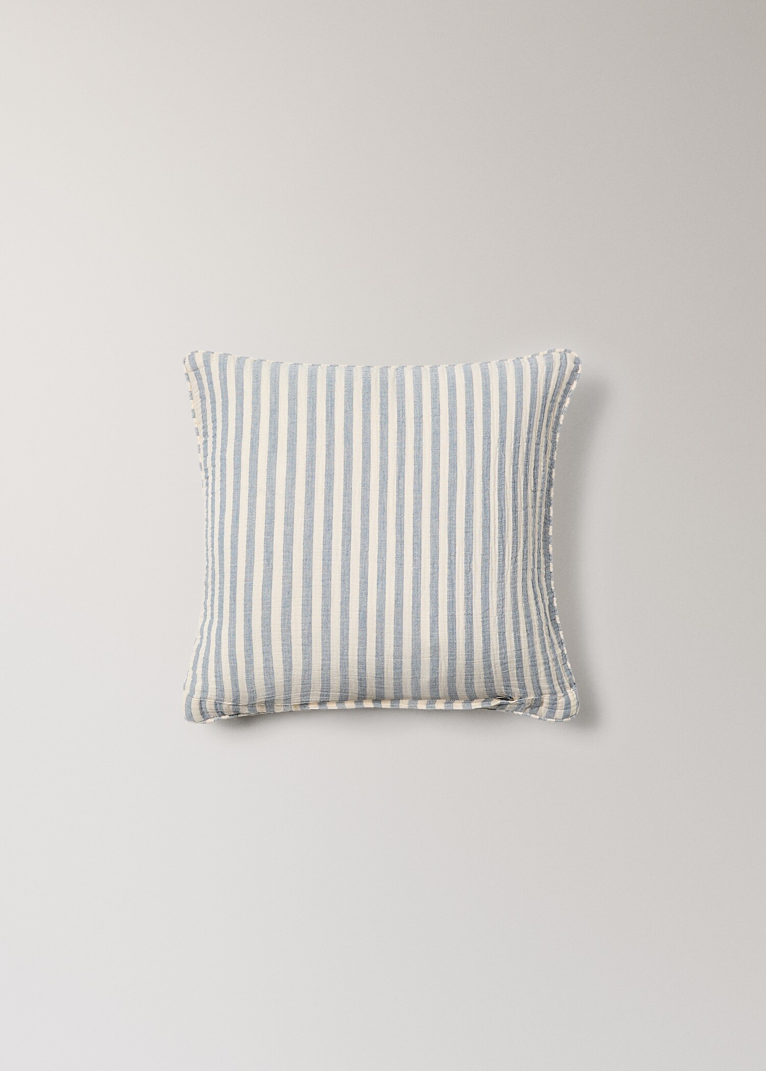 Embroidered alphabet cushion cover - Details of the article 1