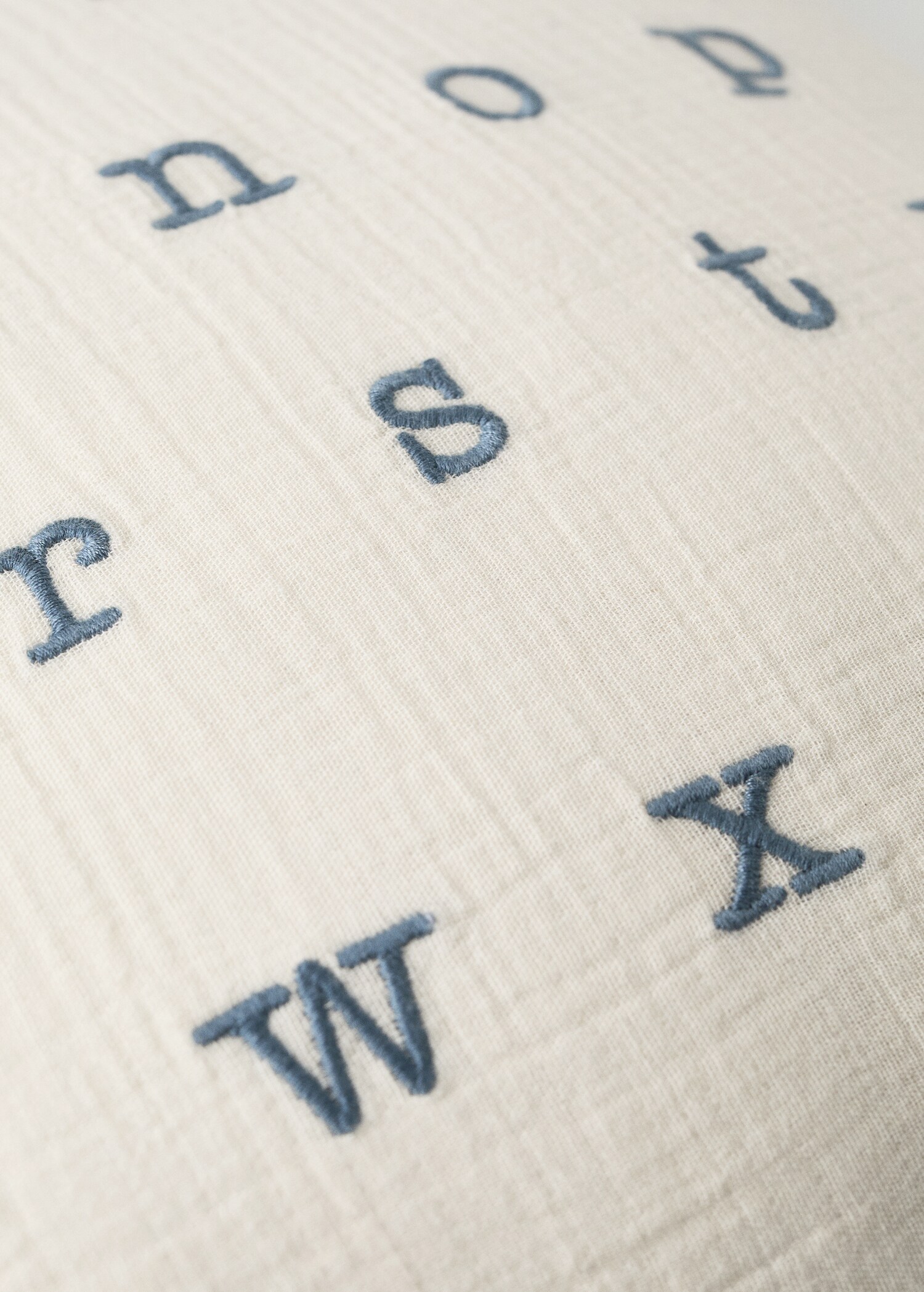 Embroidered alphabet cushion cover - Details of the article 3