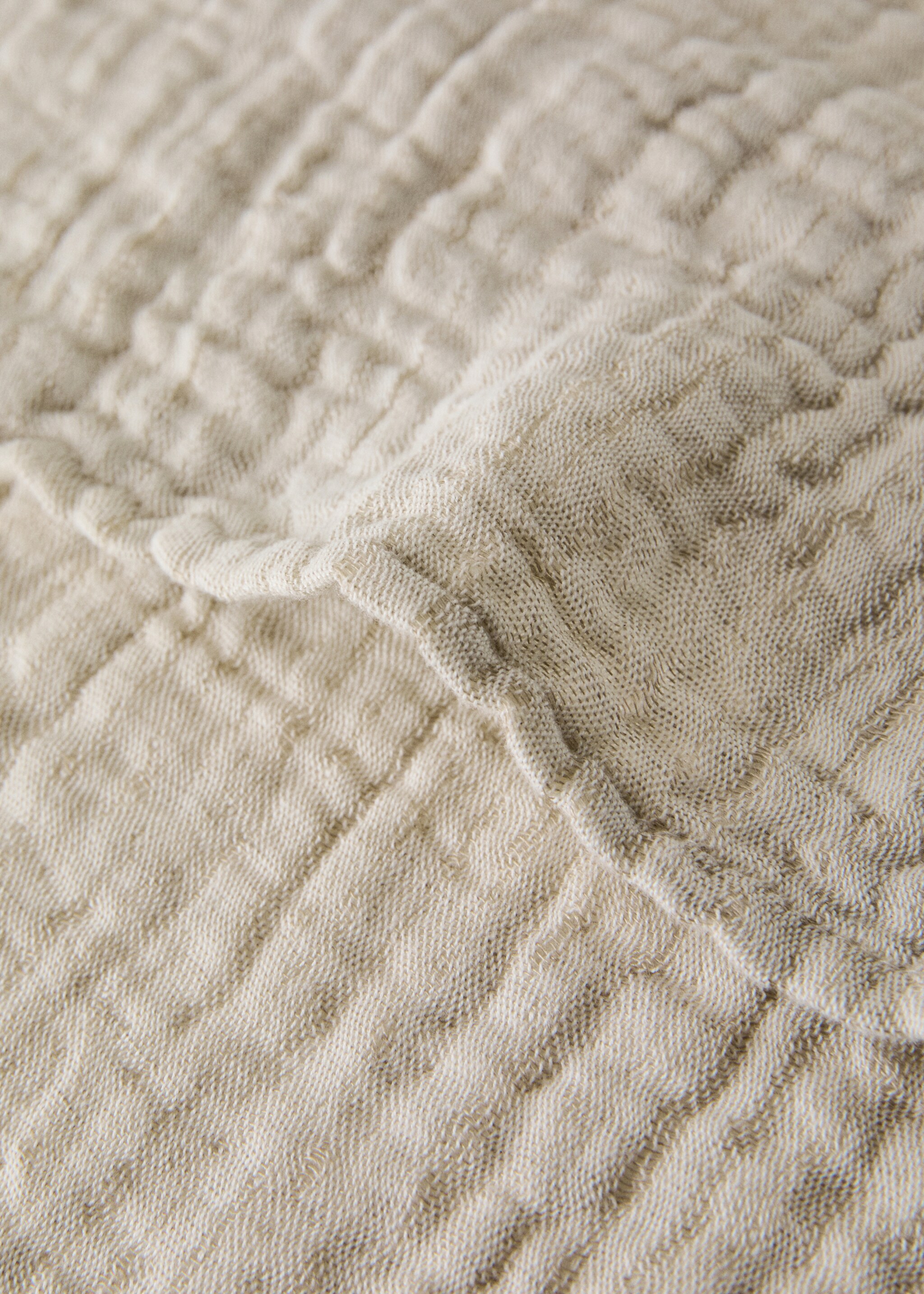 Κάλυμμα μαξιλαριού κρεβατιού από λινό και βαμβάκι με βαμμένα νήματα 50X50 εκ. - Λεπτομέρεια του προϊόντος 2, Μεσαίο Καφέ. Ref: 27063334-00.