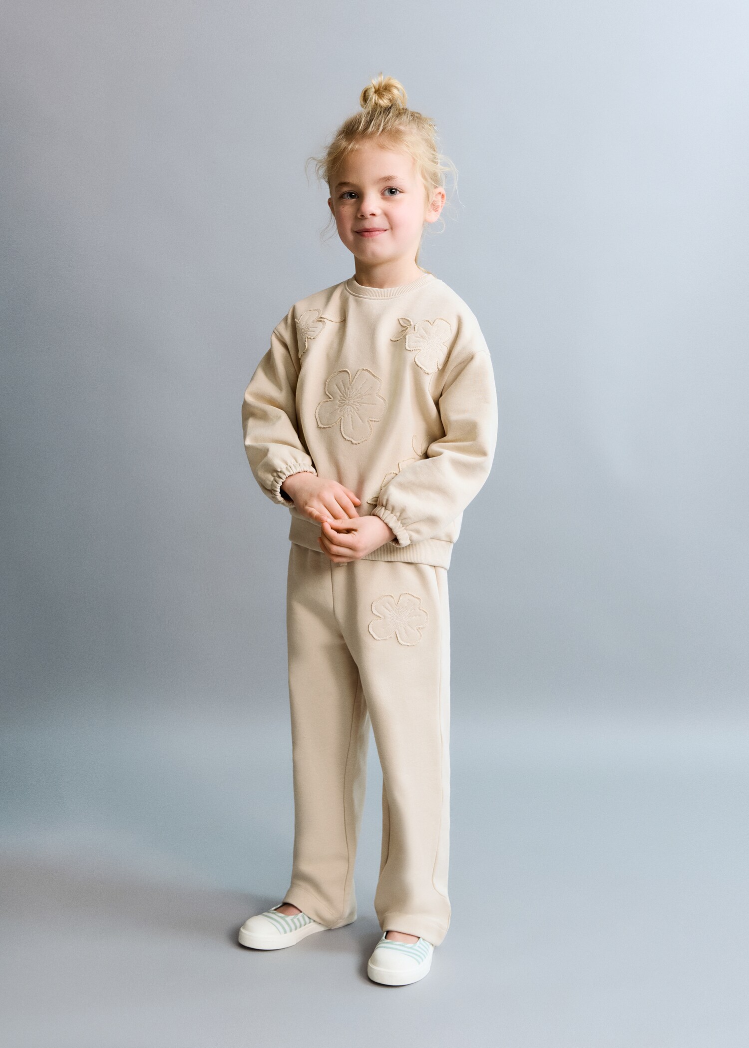 Cotton joggers embroidered detail - Medium plane