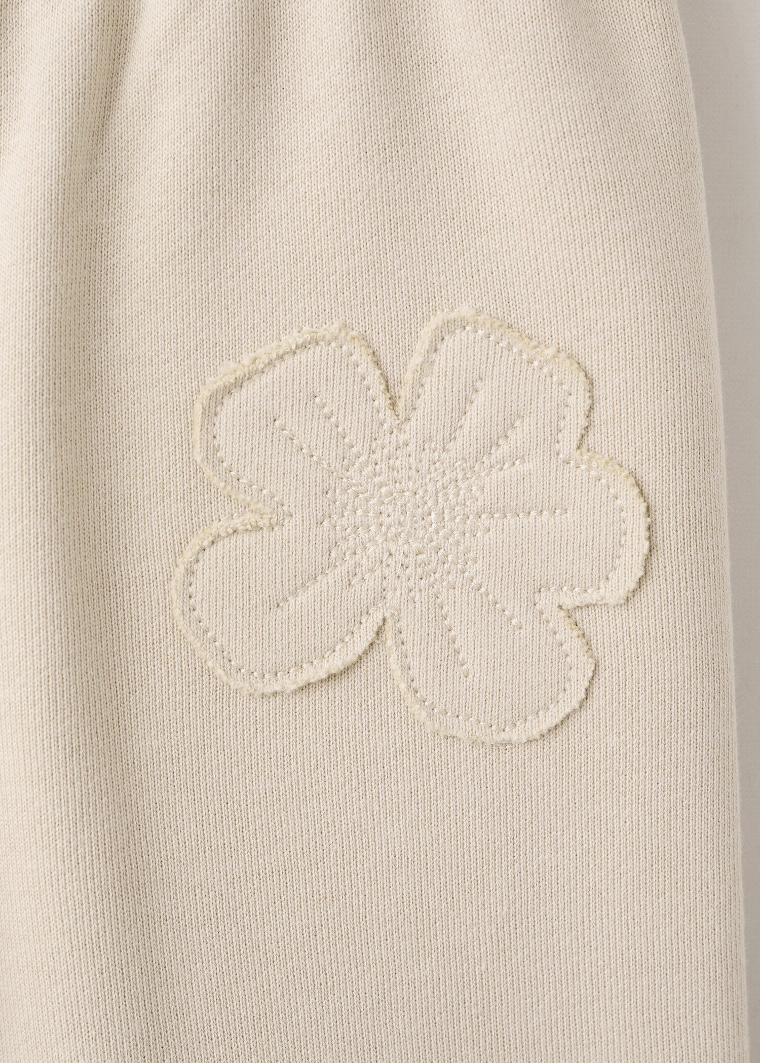 Cotton joggers embroidered detail - Details of the article 0